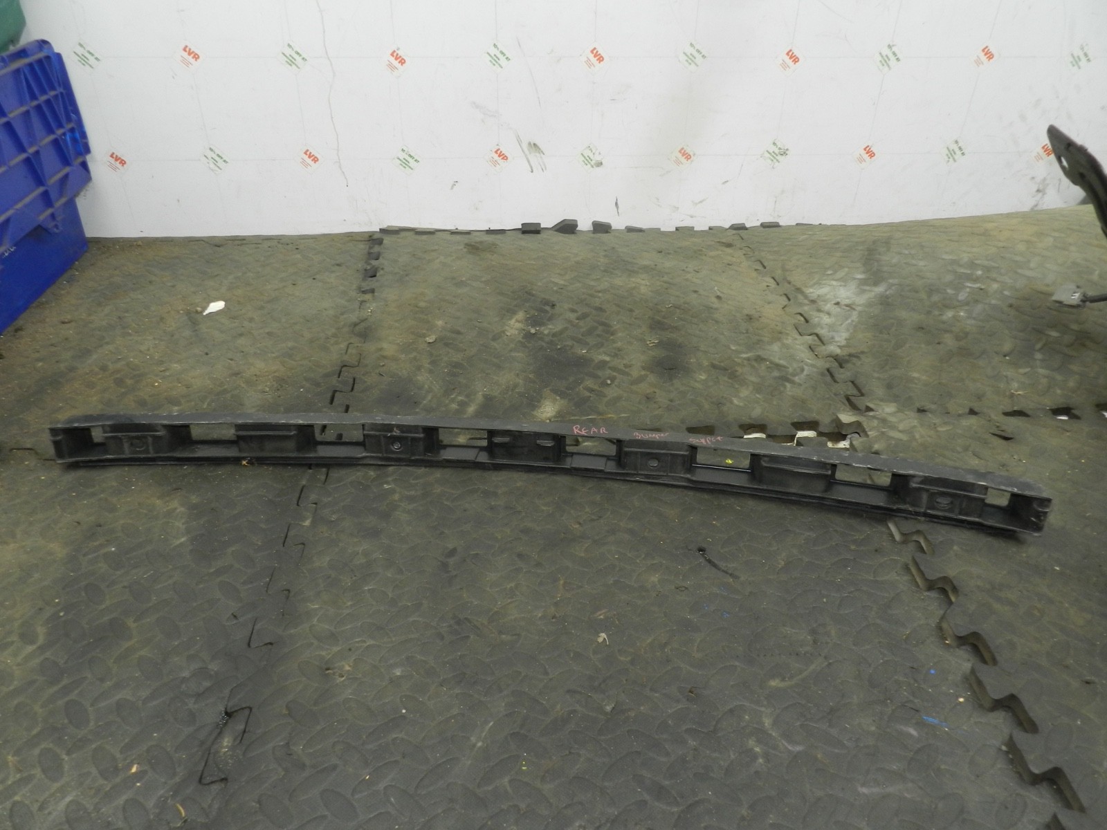 179. 2006 VOLKSWAGEN TOURAN. REAR BUMPER SUPPORT FRAME - Image 3