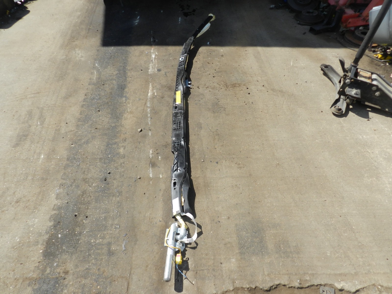 179. 2006 VOLKSWAGEN TOURAN. PASSENGER SIDE CURTAIN AIR BAG