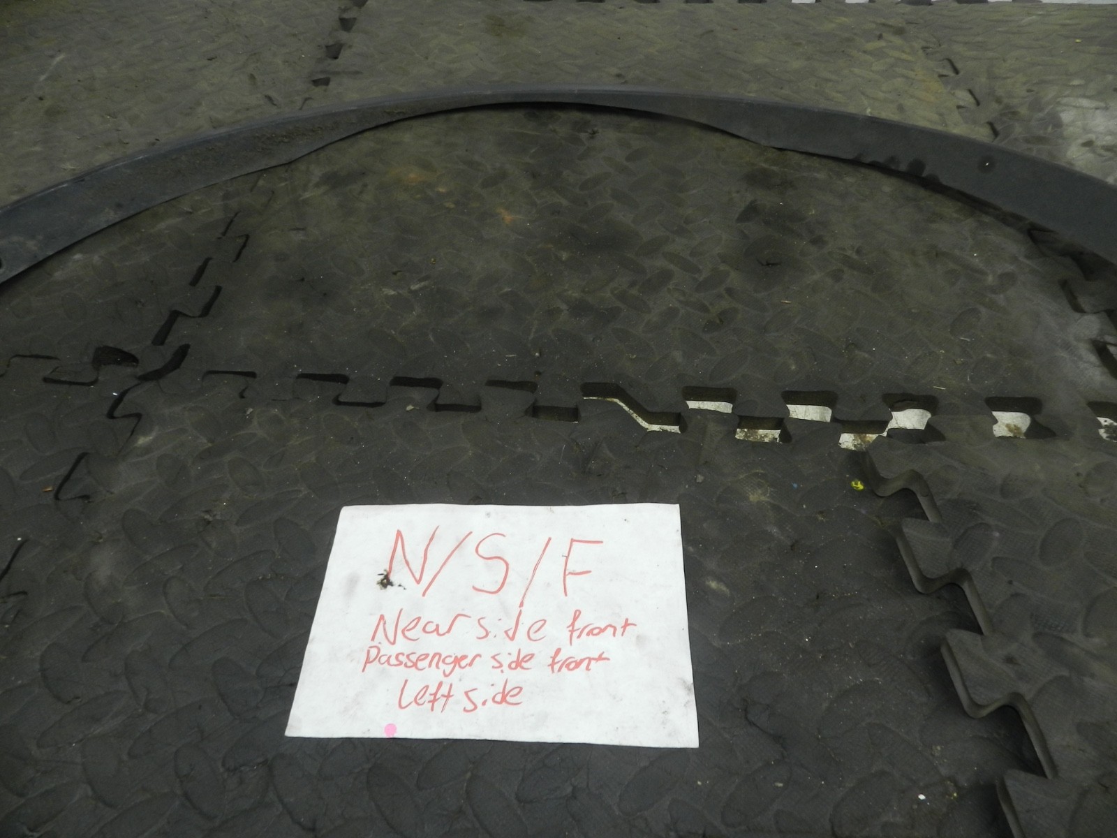 180. 2018 RENAULT KOLEOS MK2. PASSENGER SIDE FRONT WHEEL ARCH TRIM - Image 2