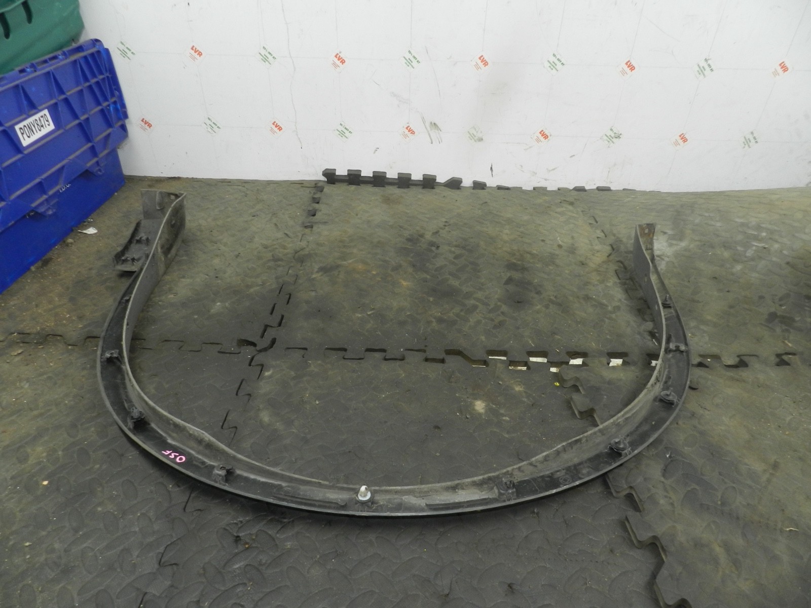 180. 2018 RENAULT KOLEOS MK2. DRIVER SIDE FRONT WHEEL ARCH TRIM - Image 3