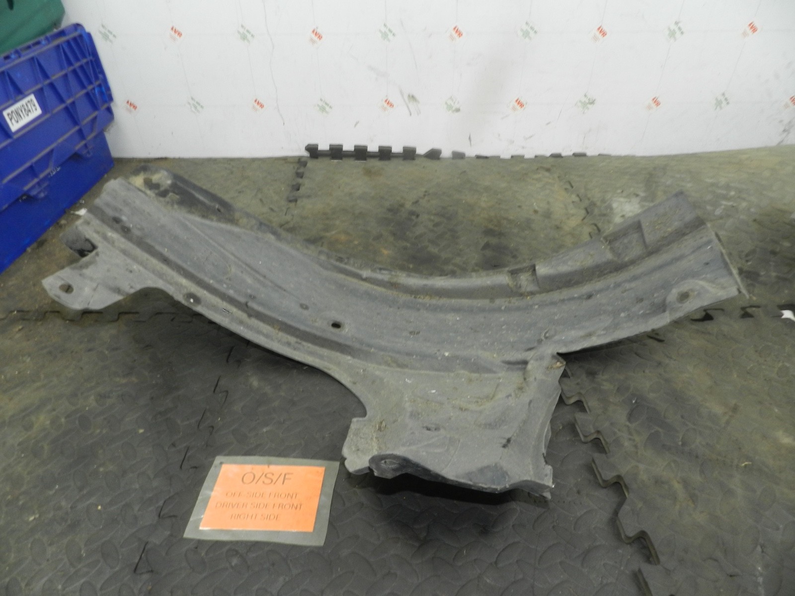 180. 2018 RENAULT KOLEOS MK2. DRIVER SIDE FRONT WHEEL ARCH LINER