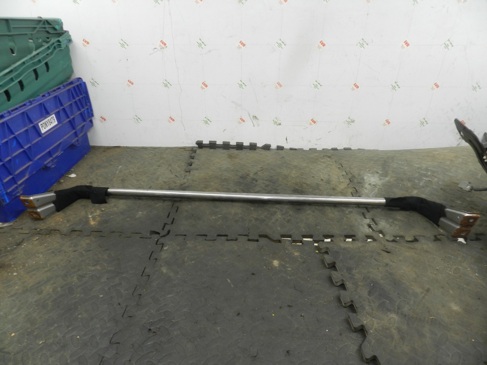 180. 2018 RENAULT KOLEOS MK2. UNDER REAR SEAT MOUNT FRAME