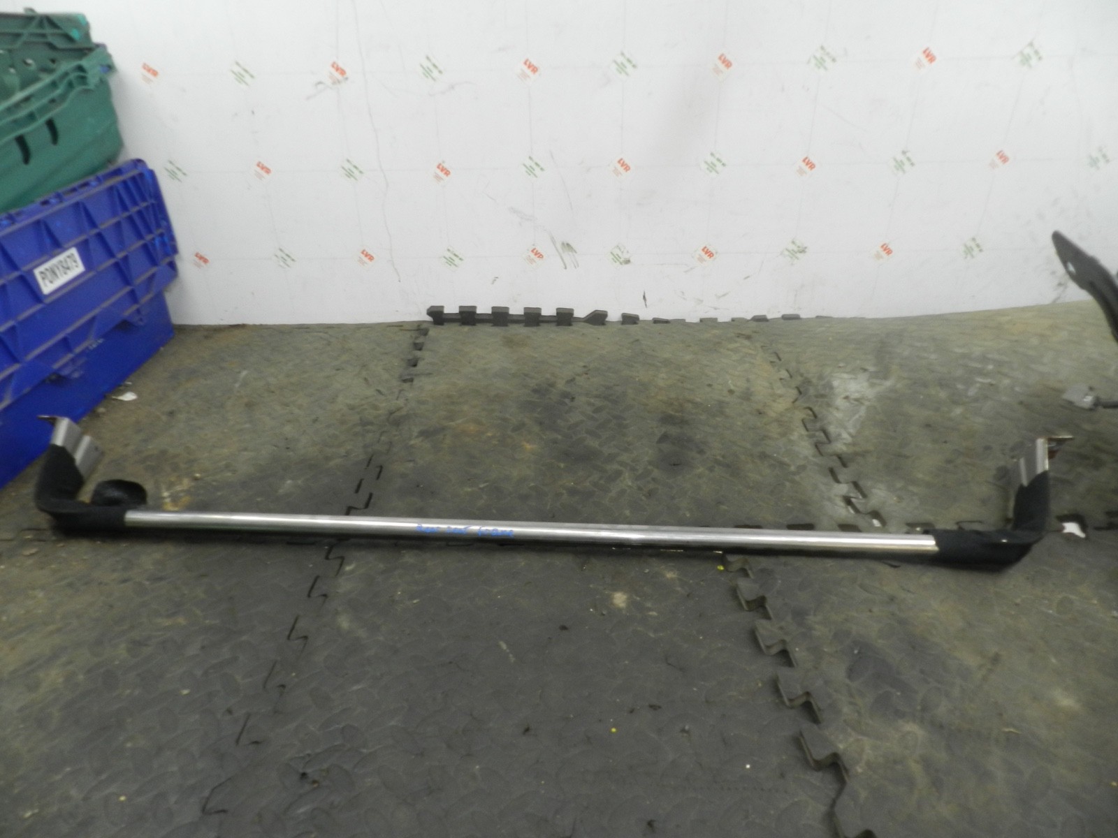 180. 2018 RENAULT KOLEOS MK2. UNDER REAR SEAT MOUNT FRAME - Image 2