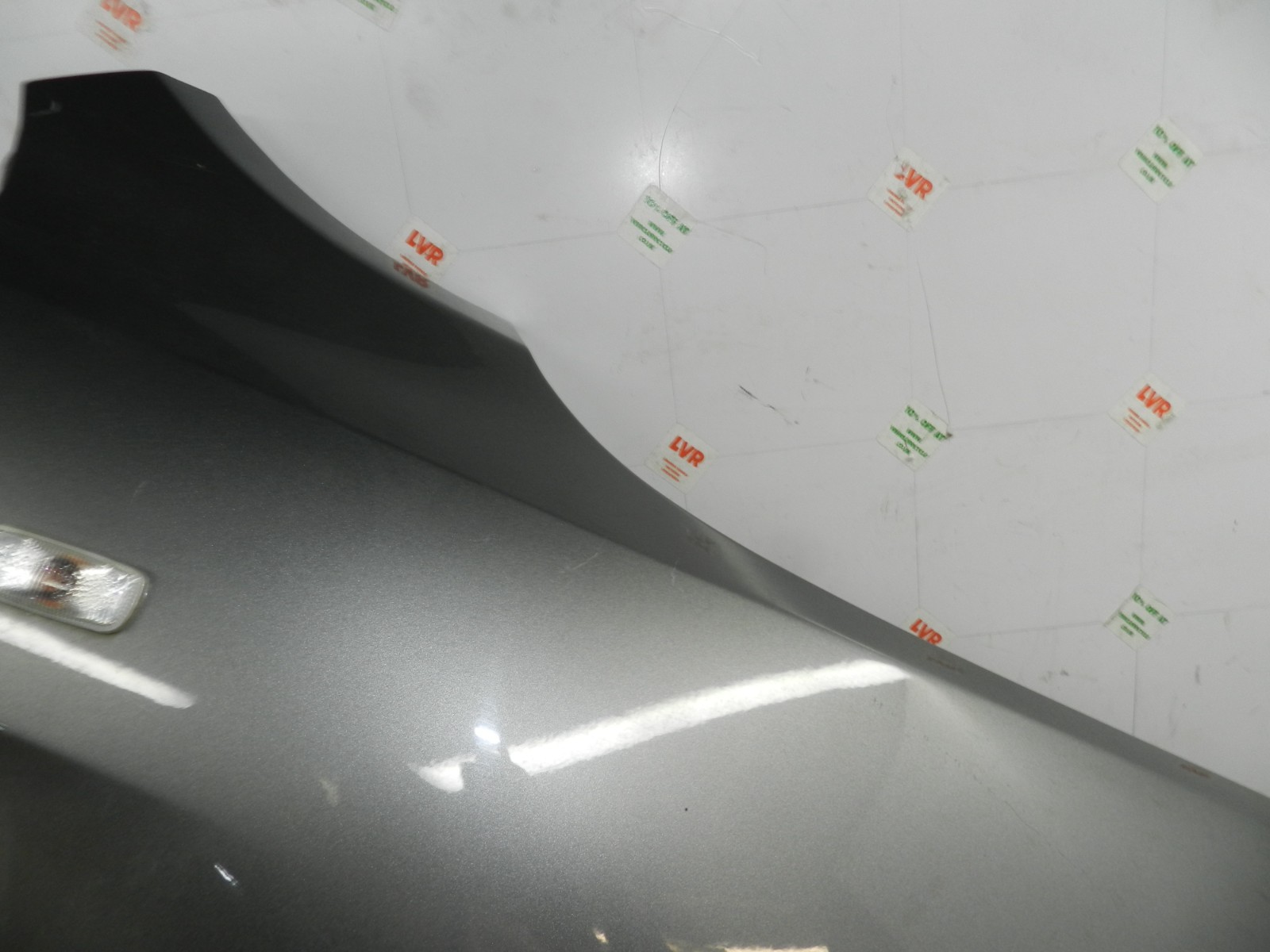 172. 2011 JEEP GRAND CHEROKEE MK4 WK2. DRIVER SIDE WING IN GREY SCRATCHED - Image 2