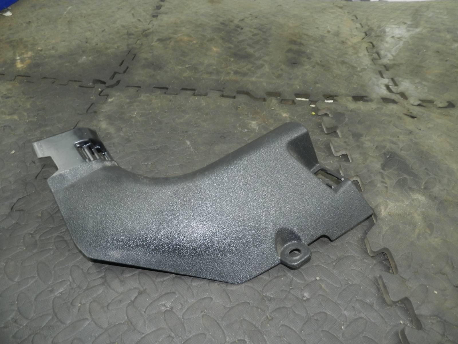 180. 2018 RENAULT KOLEOS MK2. PASSENGER SIDE SILL TRIM - Image 2