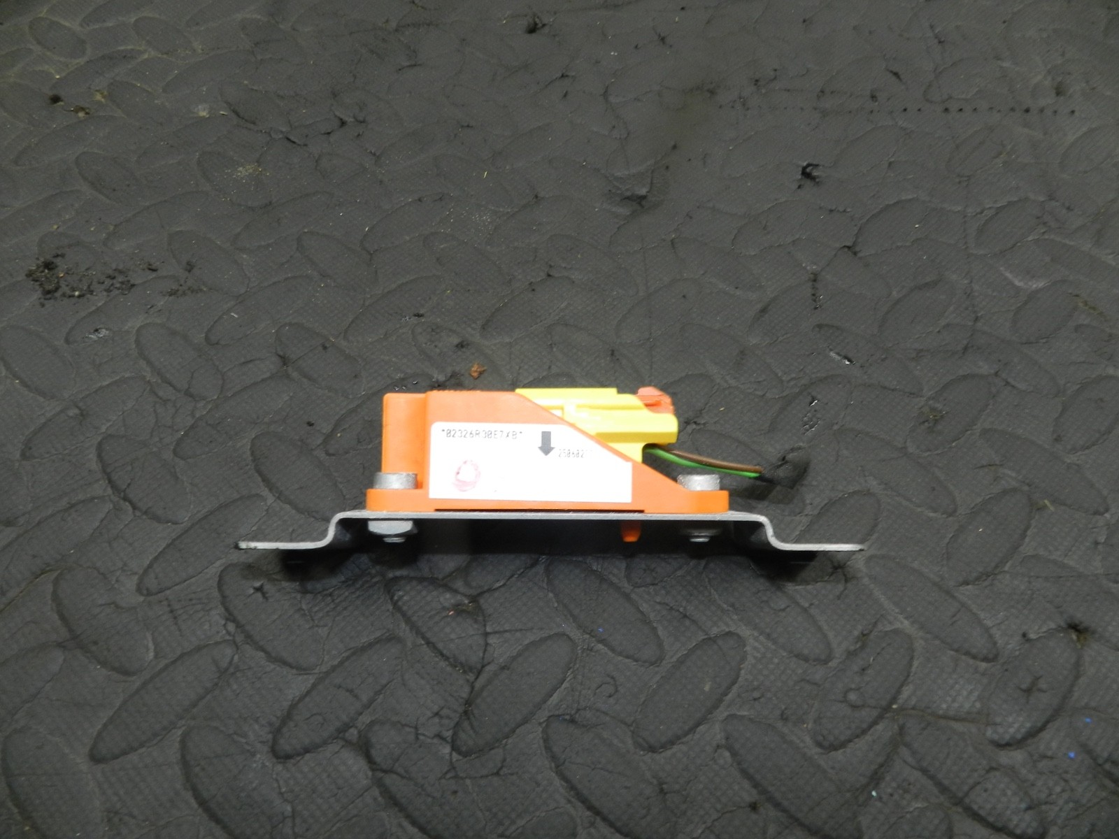 179. 2006 VOLKSWAGEN TOURAN. DRIVER SIDE REAR AIR BAG SENSOR - Image 2