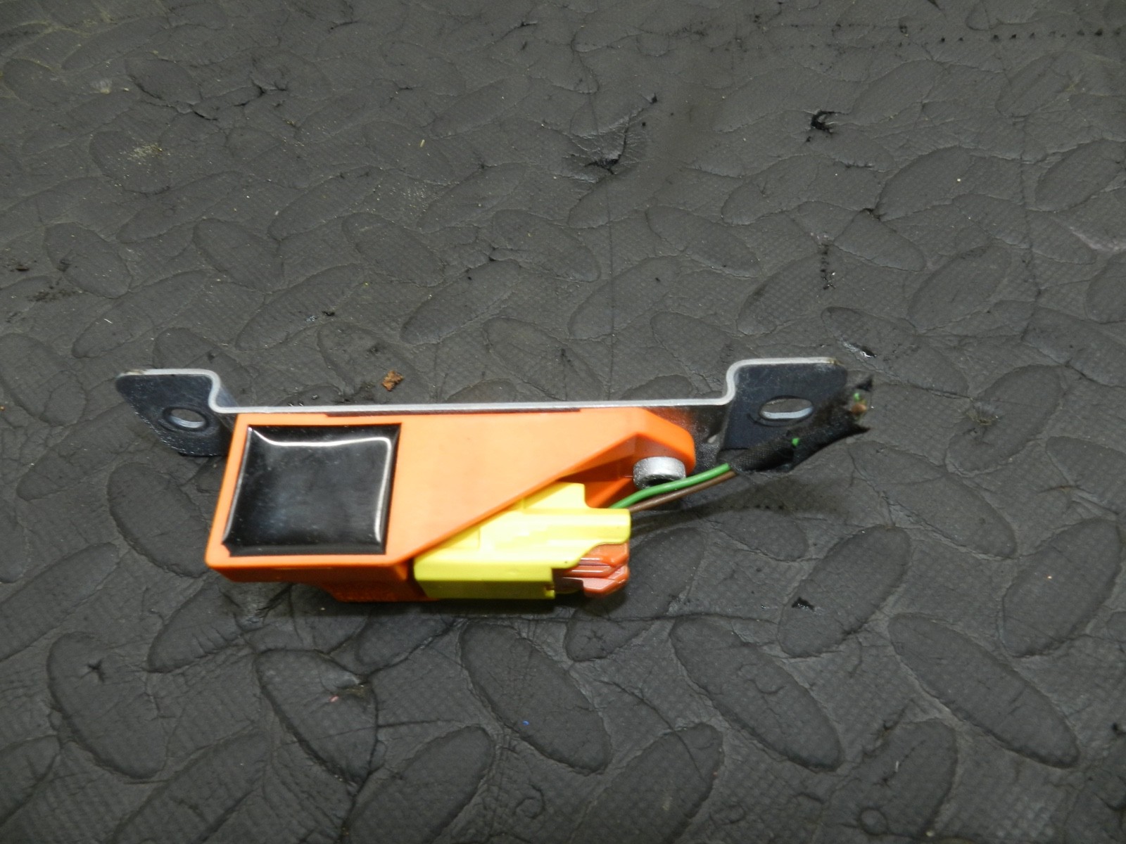 179. 2006 VOLKSWAGEN TOURAN. DRIVER SIDE REAR AIR BAG SENSOR - Image 4
