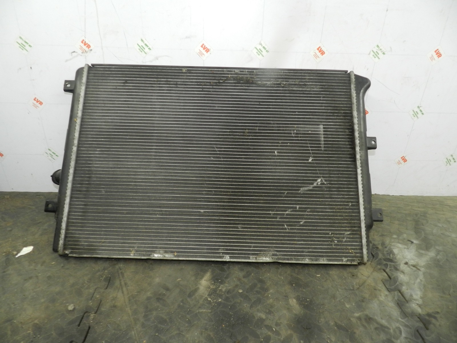 179. 2006 VOLKSWAGEN TOURAN. COOLANT RADIATOR