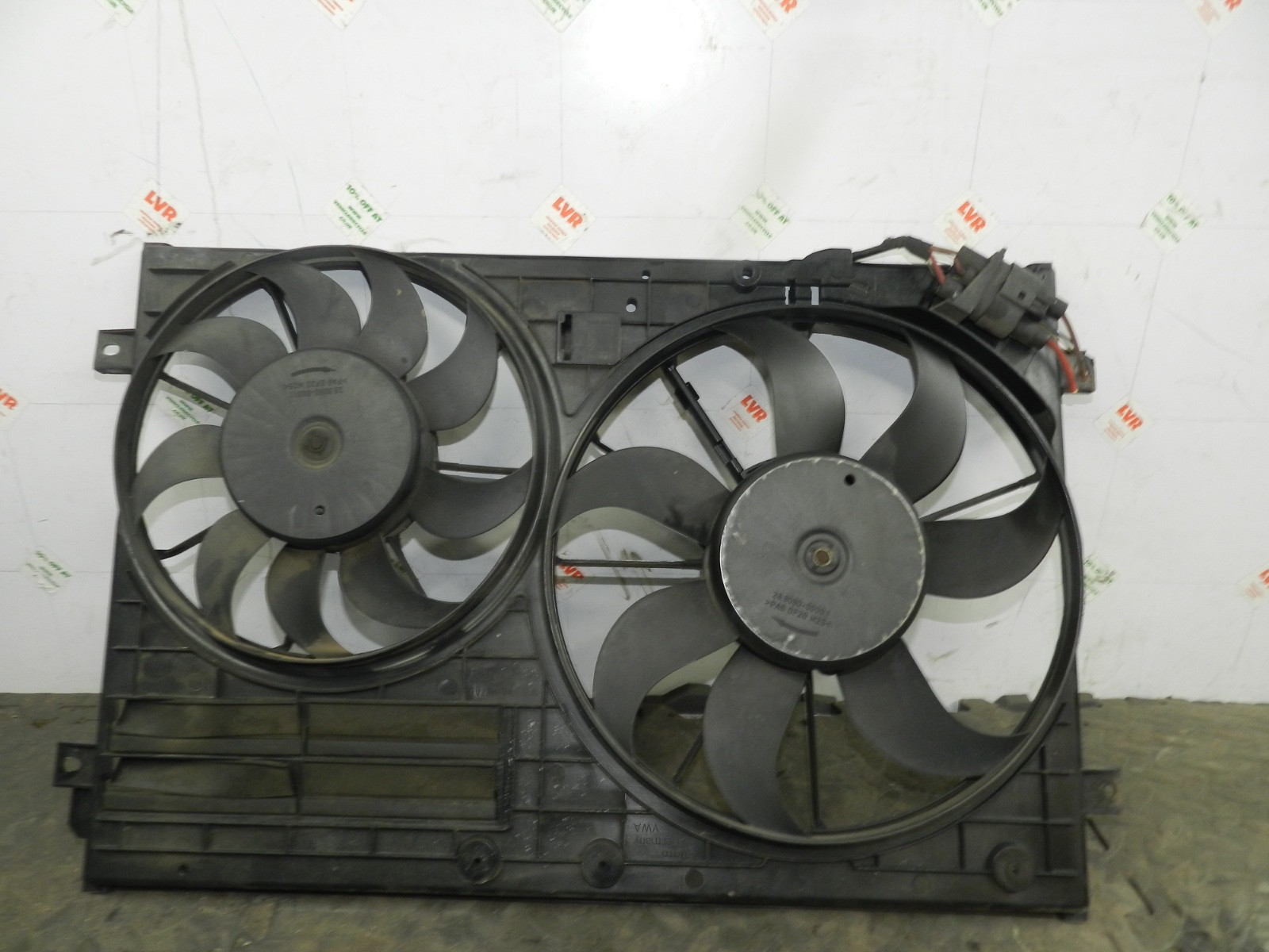 179. 2006 VOLKSWAGEN TOURAN. COOLANT RADIATOR FANS