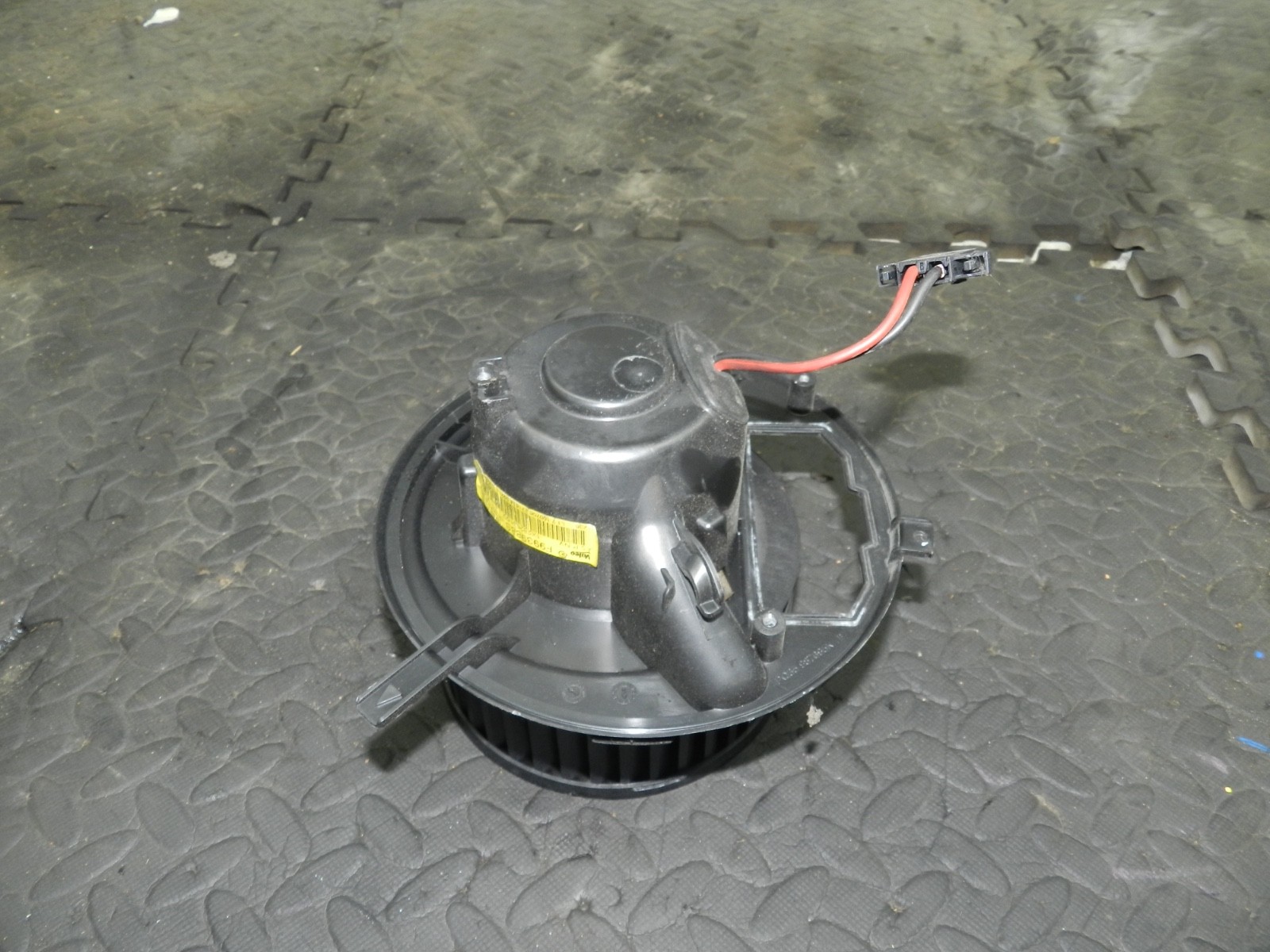 179. 2006 VOLKSWAGEN TOURAN. HEATER BLOWER FAN MOTOR
