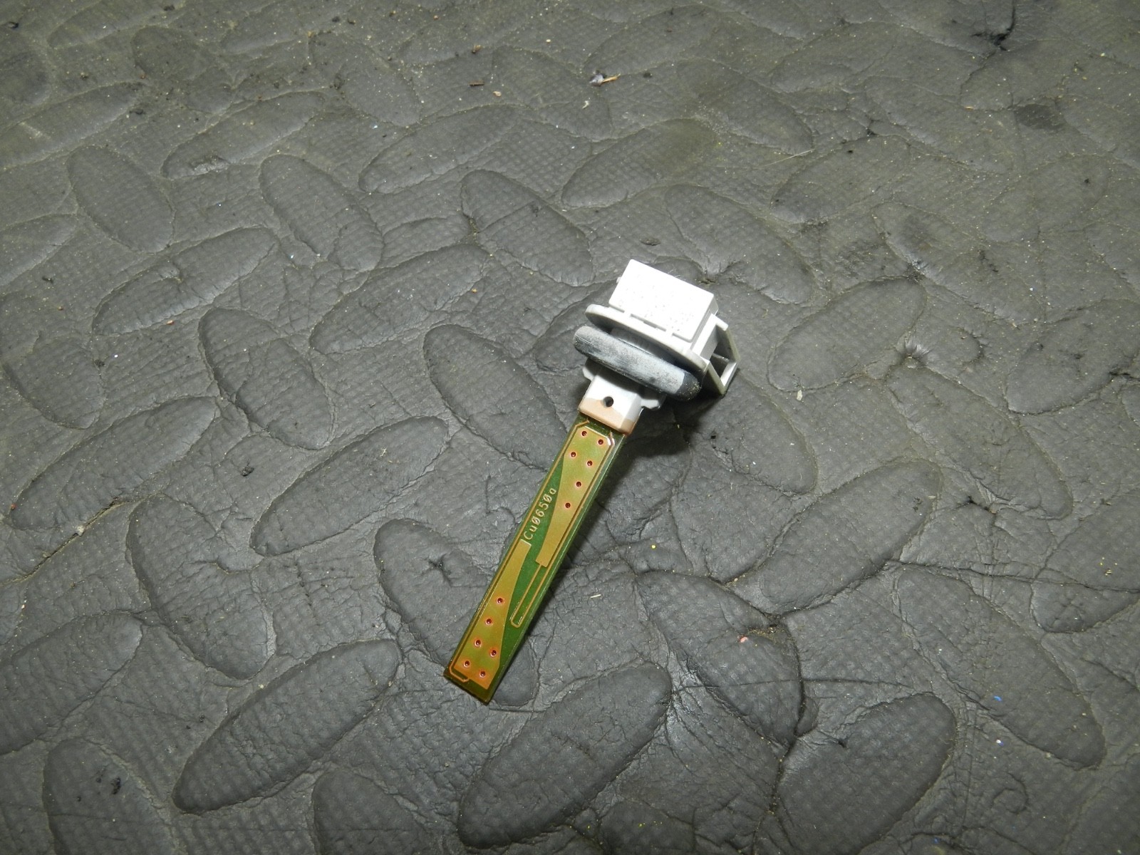 179. 2006 VOLKSWAGEN TOURAN. INTERIOR TEMPERATURE SENSOR - Image 3