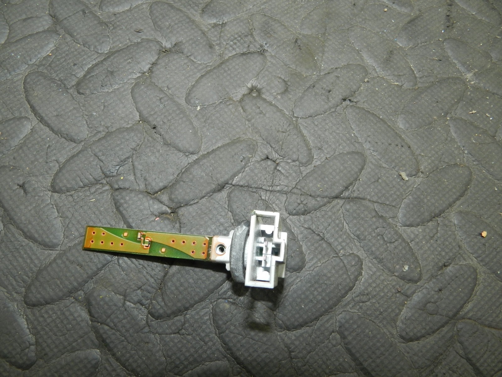 179. 2006 VOLKSWAGEN TOURAN. INTERIOR TEMPERATURE SENSOR - Image 4