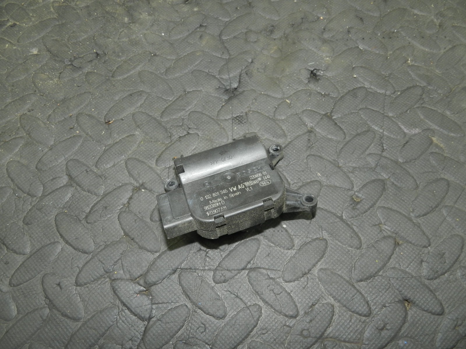 179. 2006 VOLKSWAGEN TOURAN. HEATER CONTROL FLAP ACTUATOR