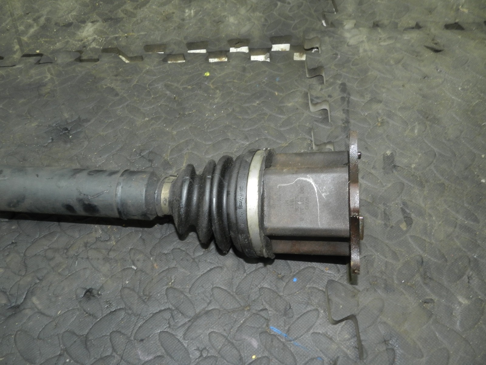 179. 2006 VOLKSWAGEN TOURAN. AUTOMATIC DRIVE SHAFT - Image 3