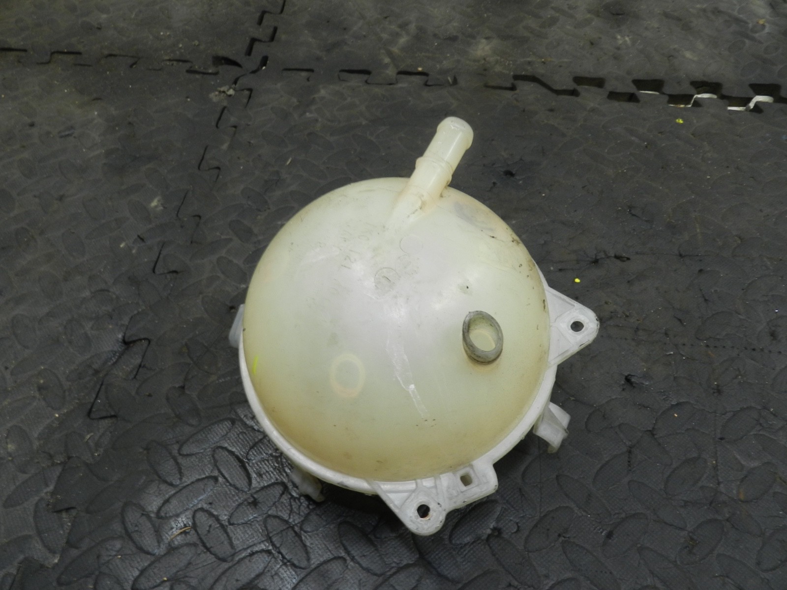 179. 2006 VOLKSWAGEN TOURAN. COOLANT BOTTLE TANK RESERVOIR - Image 5