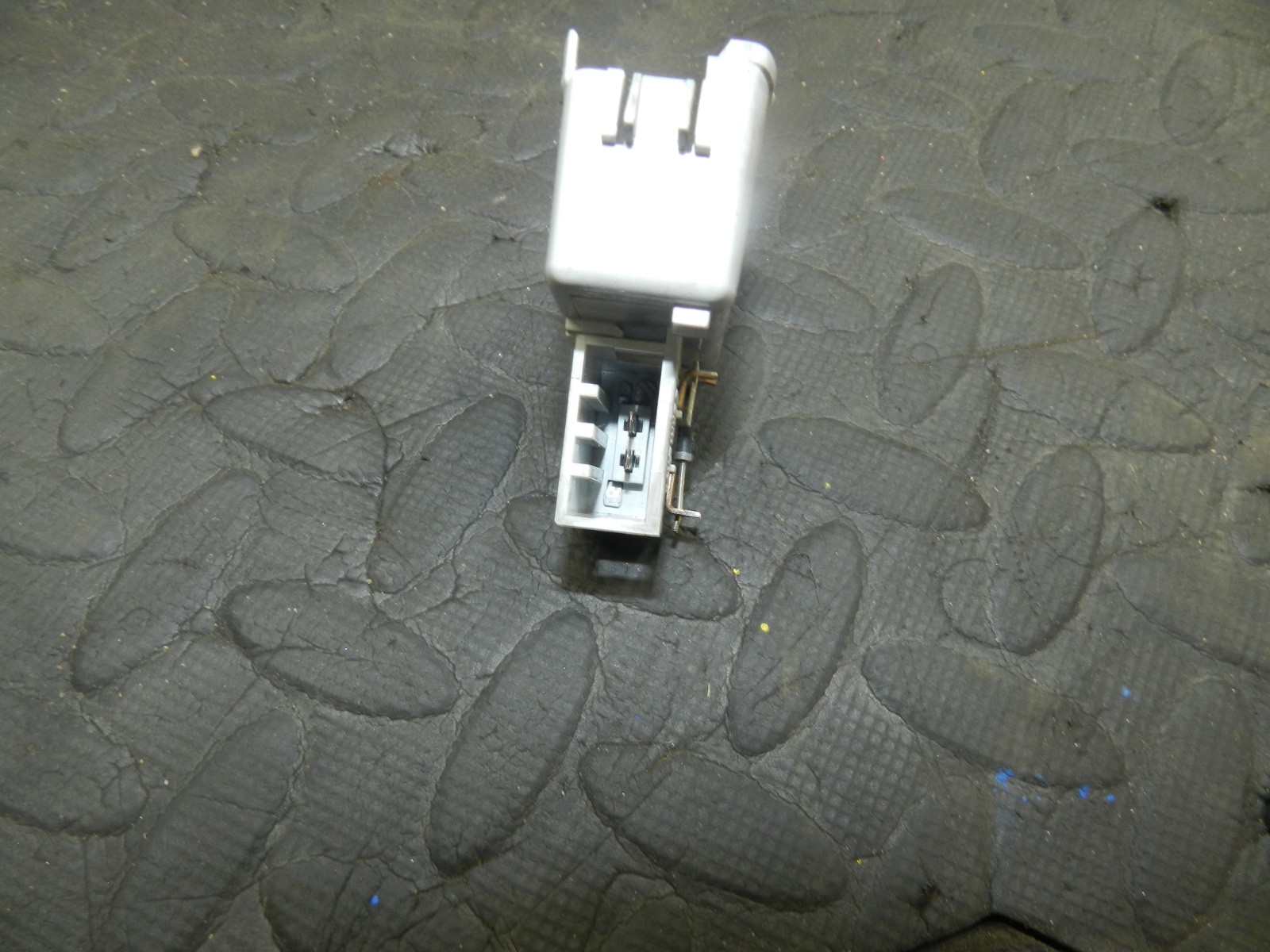 179. 2006 VOLKSWAGEN TOURAN. DRIVER SIDE FRONT DOOR LIGHT - Image 3