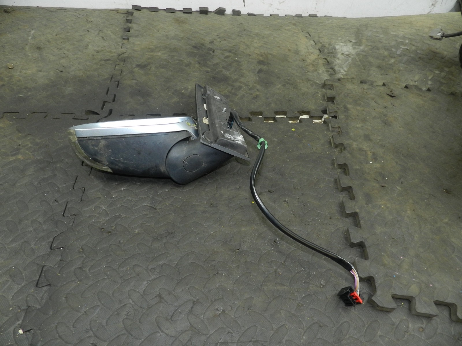 179. 2006 VOLKSWAGEN TOURAN. PASSENGER SIDE WING MIRROR SILVER - Image 2