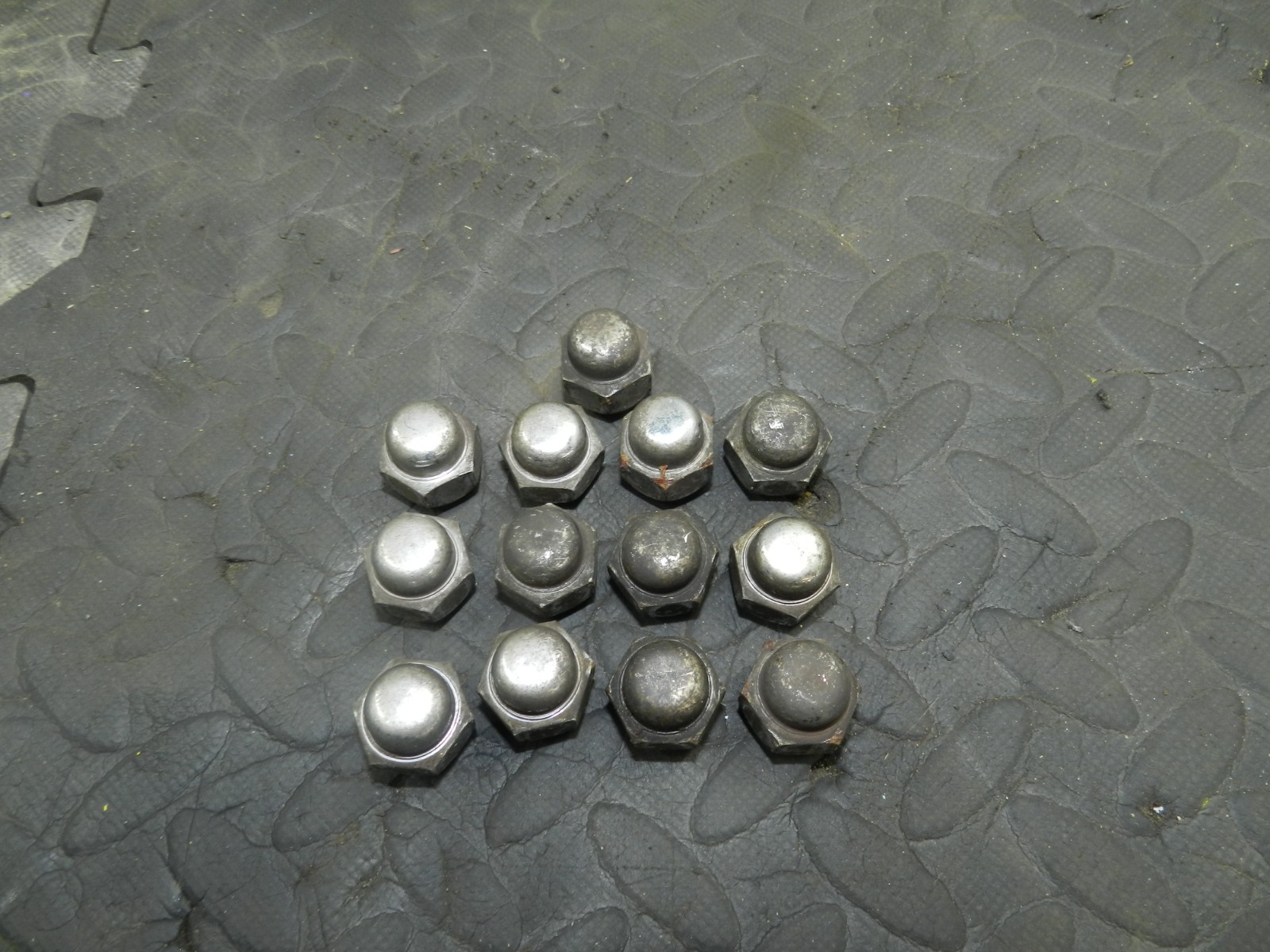 180. 2018 RENAULT KOLEOS MK2. 13 WHEEL NUTS