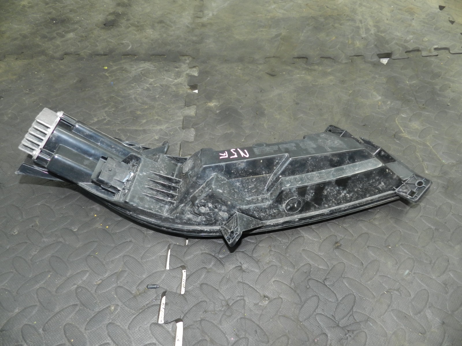 180. 2018 RENAULT KOLEOS MK2. PASSENGER SIDE FRONT DRL RUNNING LIGHT - Image 4