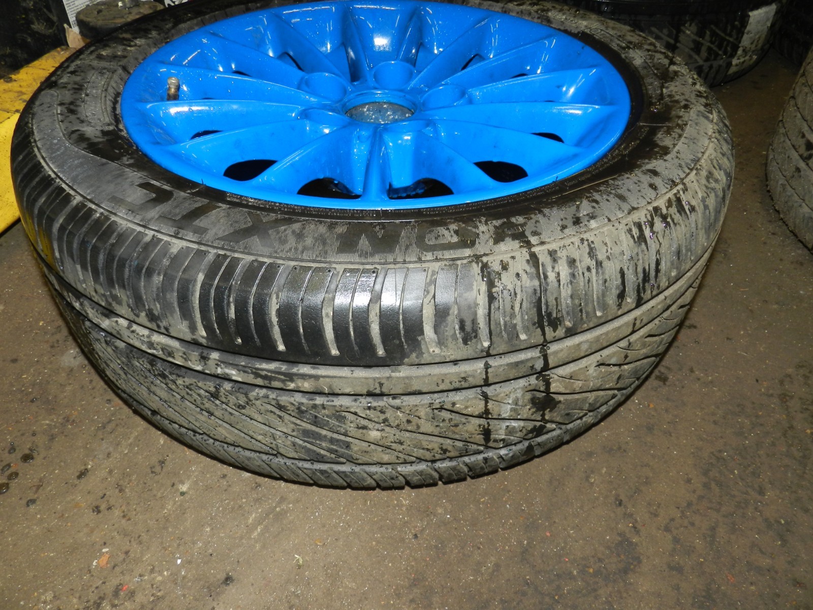 BMW SET OF 4 ALLOY WHEELS REPAINTED IN BLUE E39 - Image 3