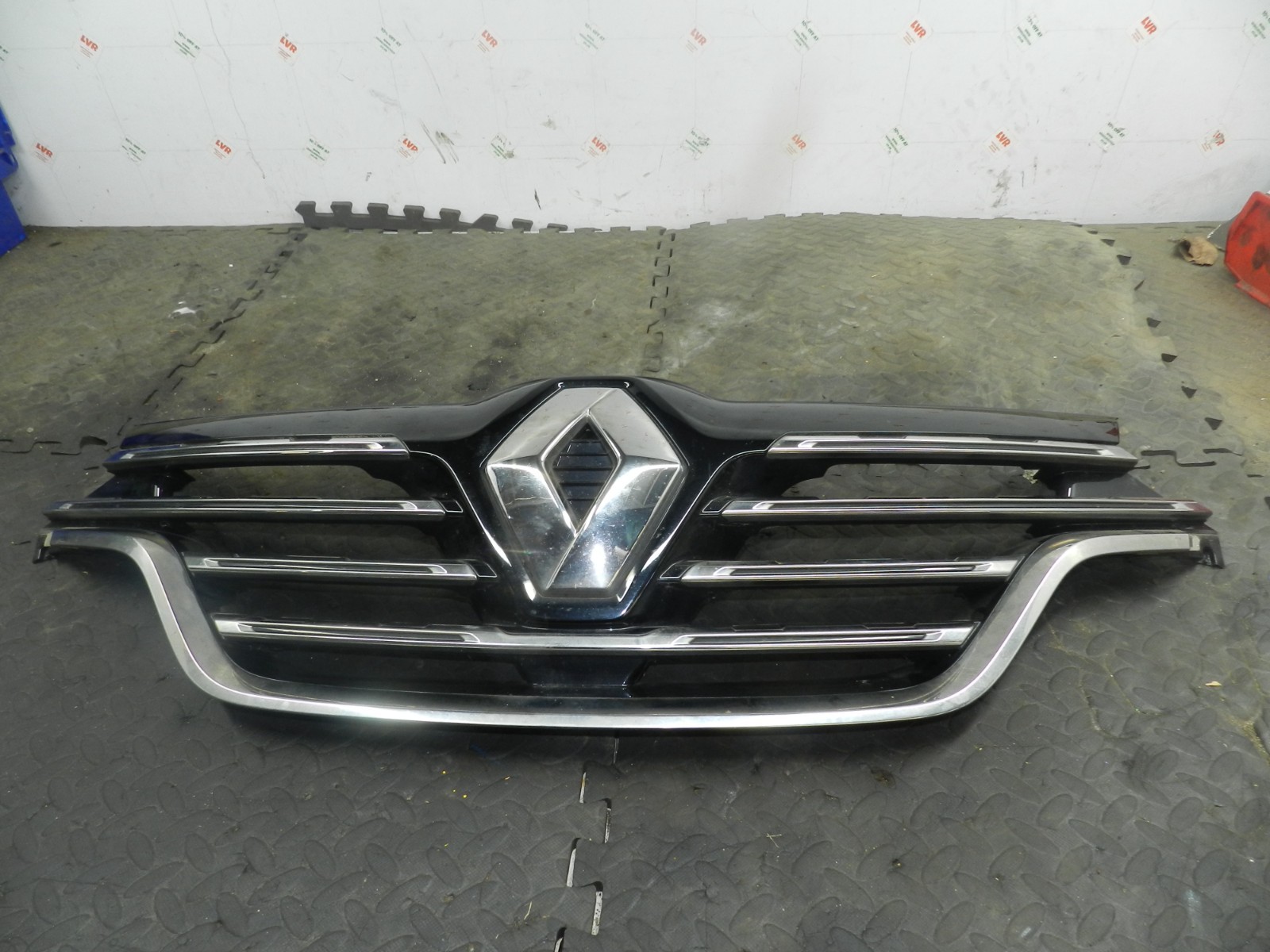 180. 2018 RENAULT KOLEOS MK2. FRONT GRILLE GRILL 623108912R