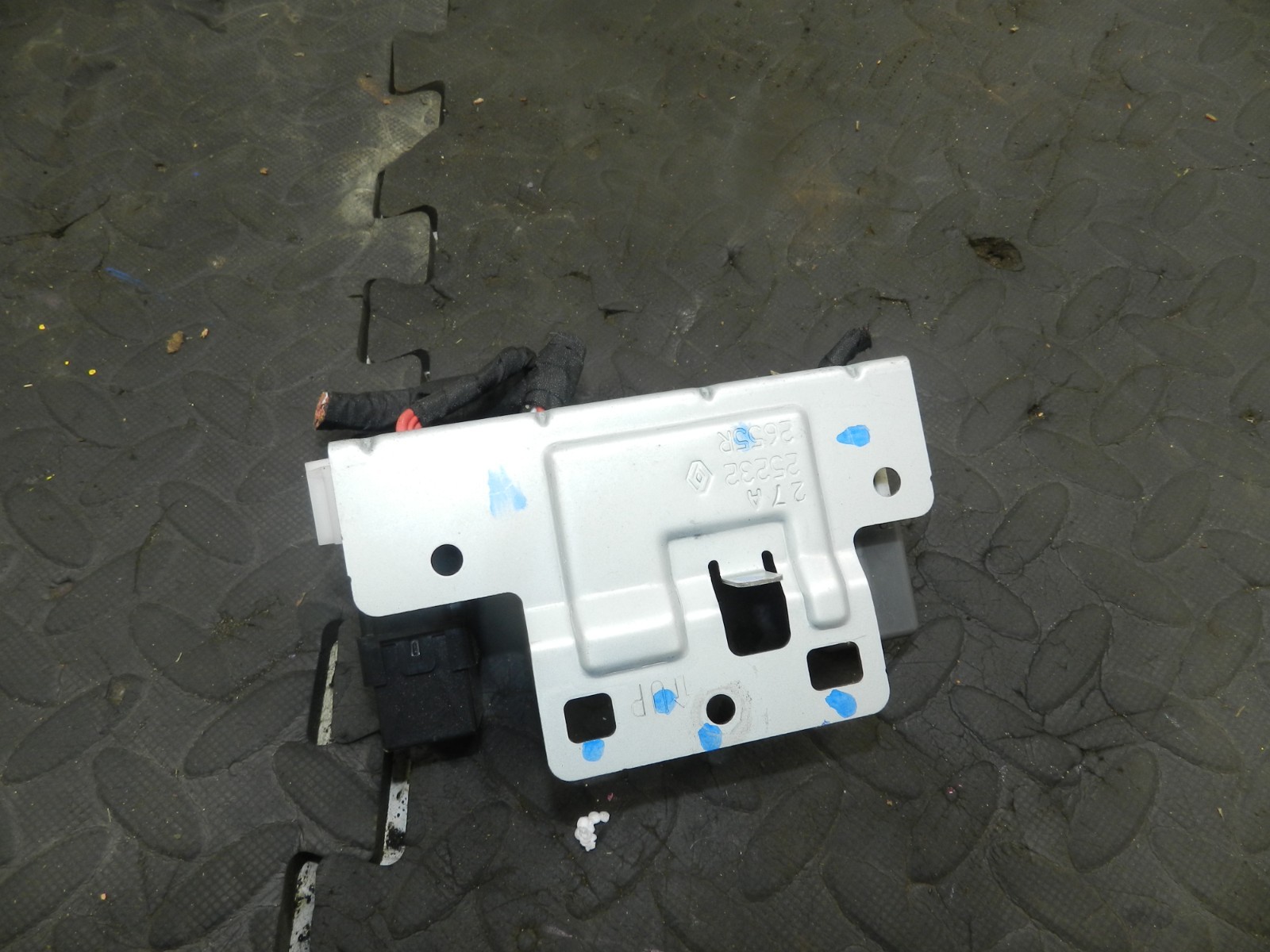 180. 2018 RENAULT KOLEOS MK2. RELAYS + FUSES HOLDER - Image 3