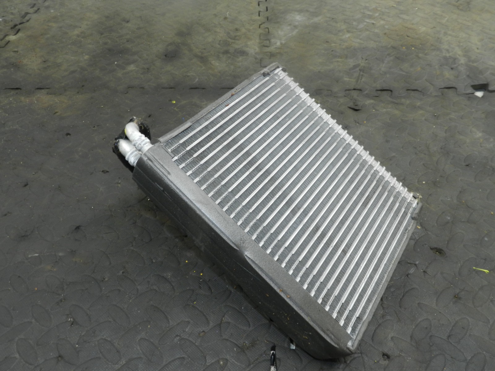 180. 2018 RENAULT KOLEOS MK2. AIR CON MATRIX RADIATOR 922003STOA - Image 3