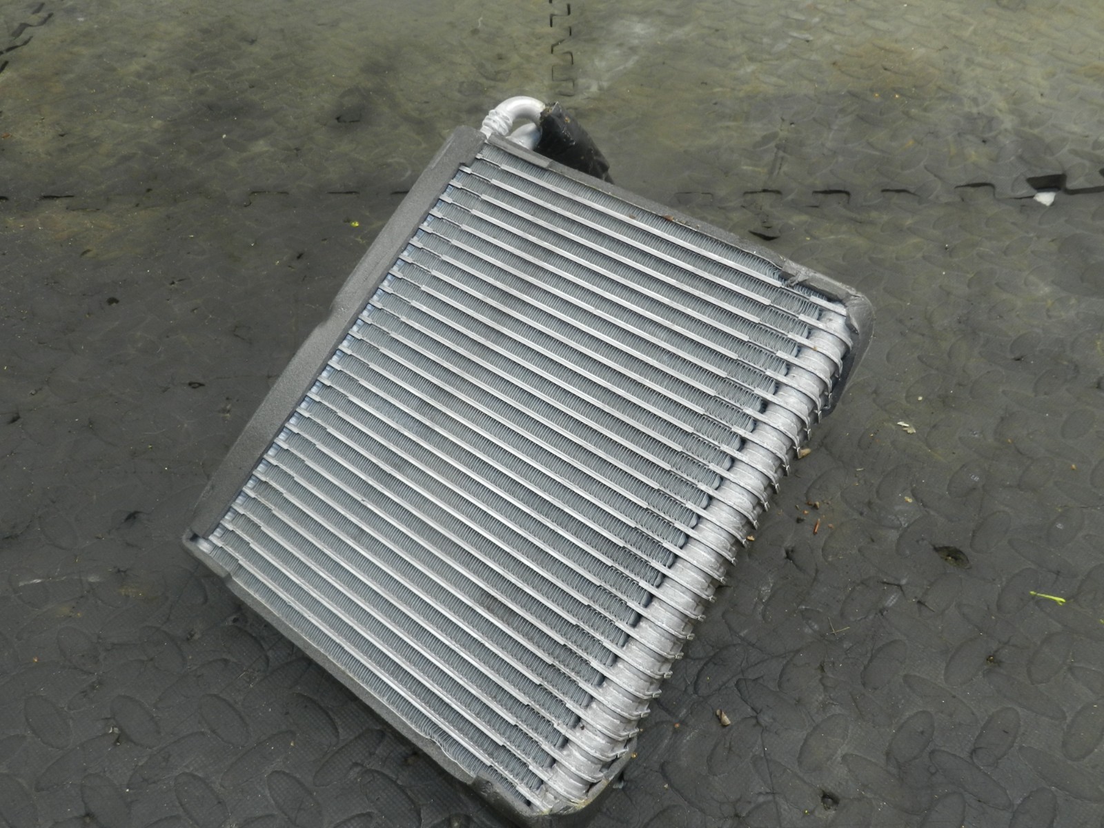 180. 2018 RENAULT KOLEOS MK2. AIR CON MATRIX RADIATOR 922003STOA - Image 4