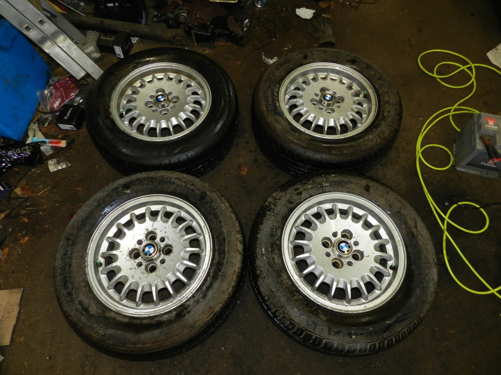 BMW SET OF 4 ALLOY WHEELS E30