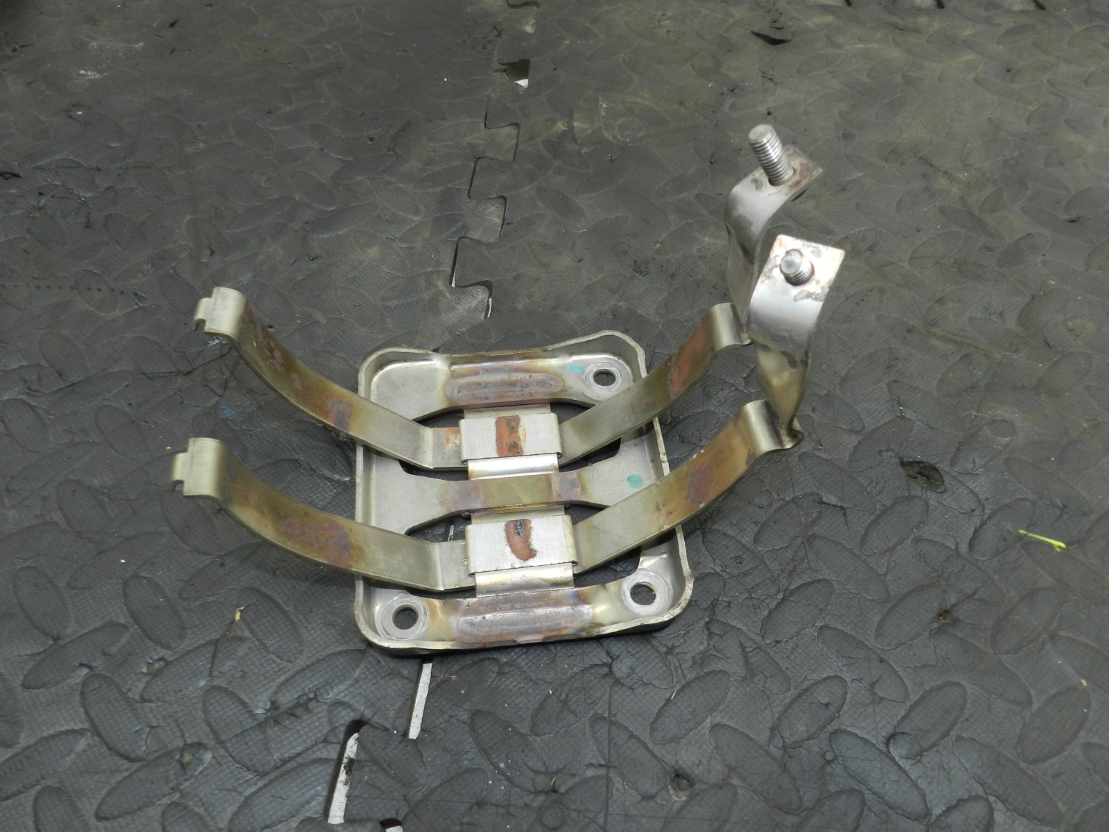 180. 2018 RENAULT KOLEOS MK2. CATALYTIC CONVERTER MOUNT BRACKET - Image 3