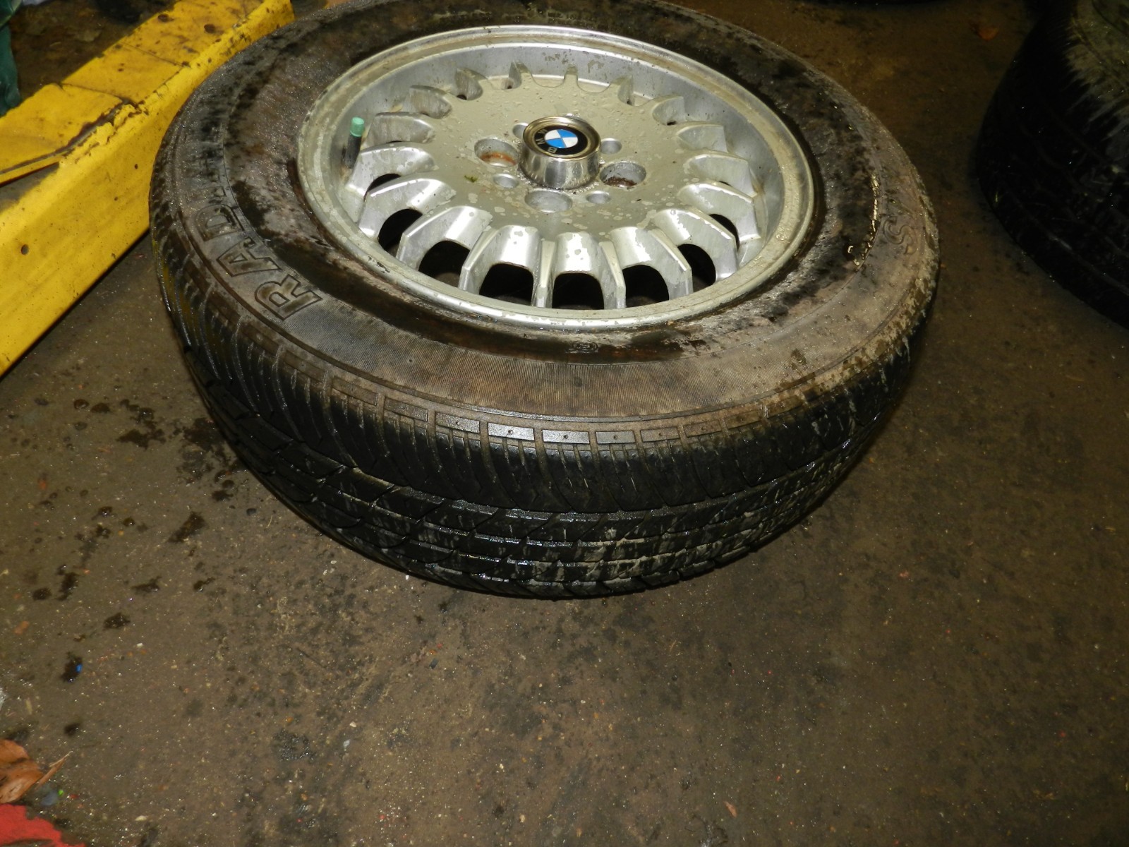 BMW SET OF 4 ALLOY WHEELS E30 - Image 3