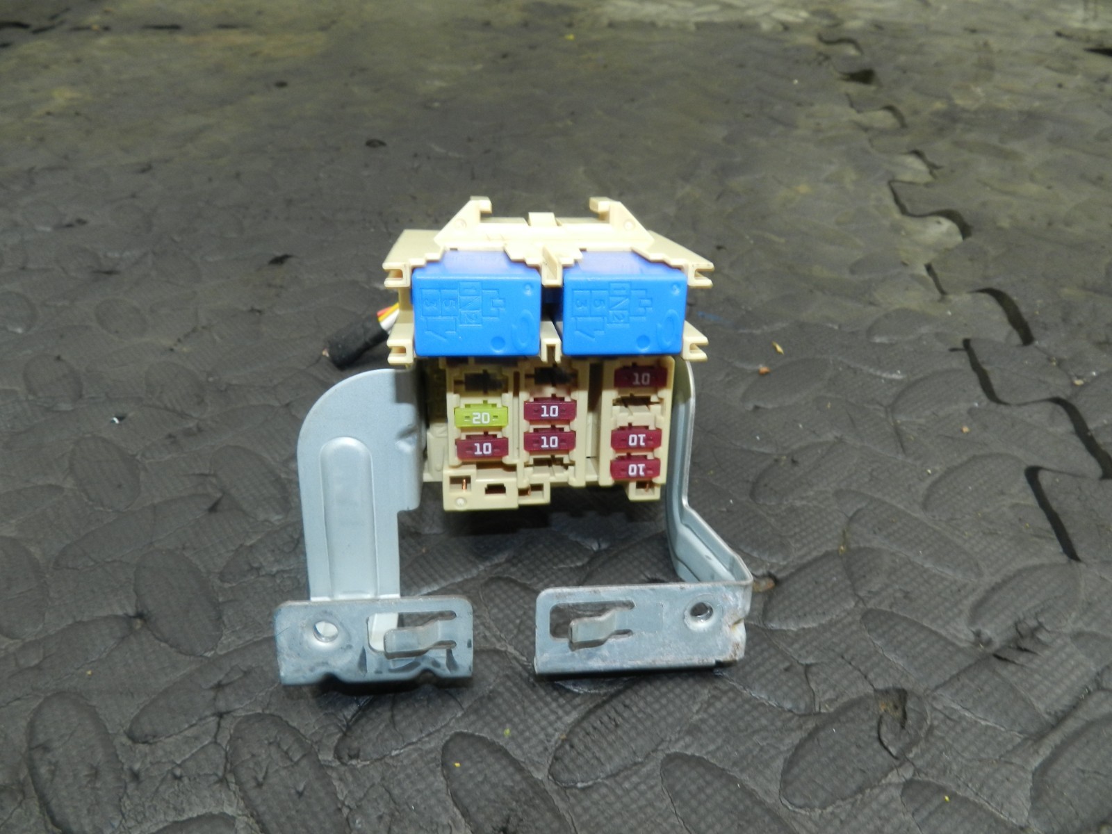 180. 2018 RENAULT KOLEOS MK2. FUSE BOX BOARD - Image 3