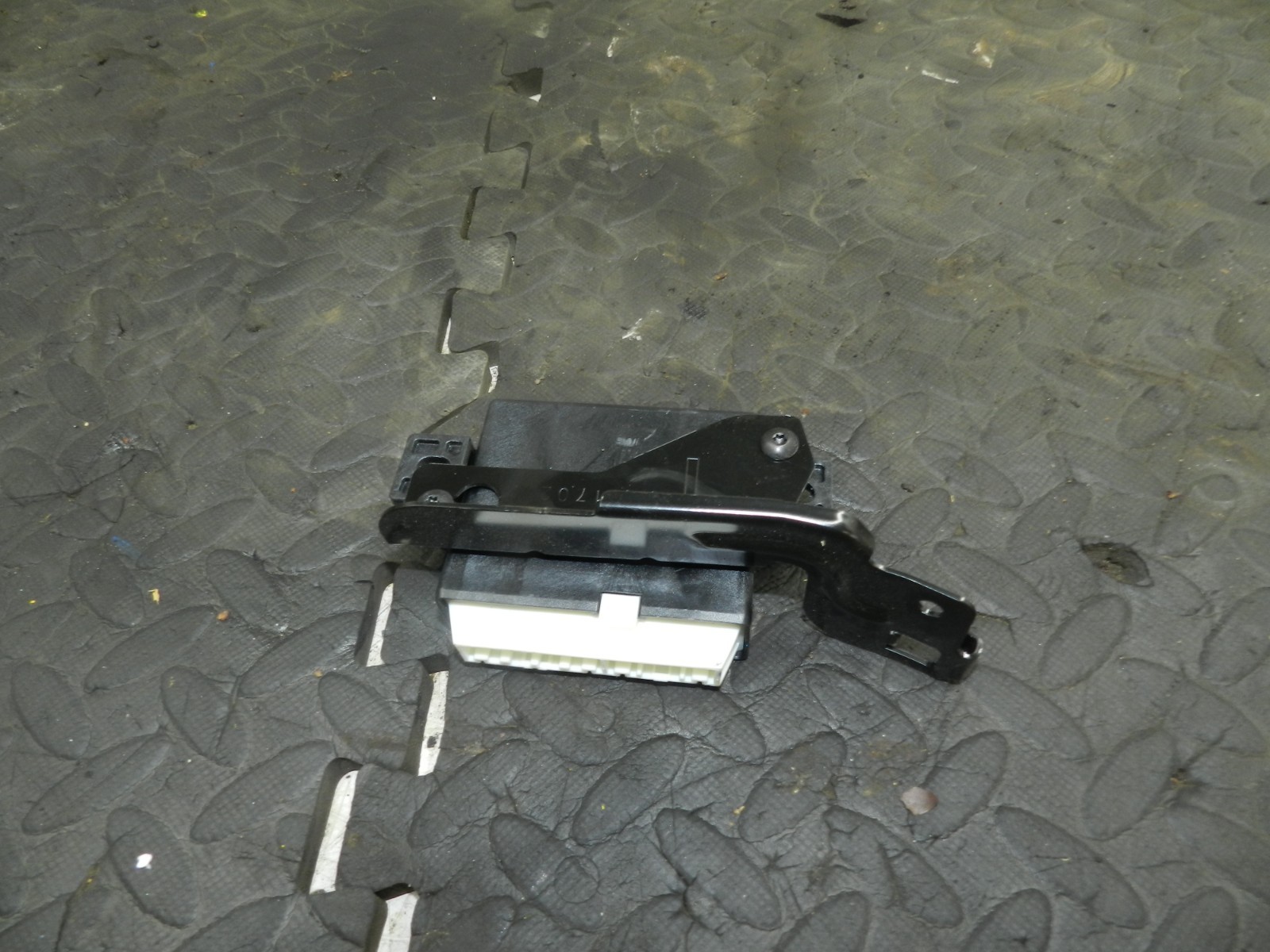 180. 2018 RENAULT KOLEOS MK2. 259903516R ECU PARKING SENSOR MODULE