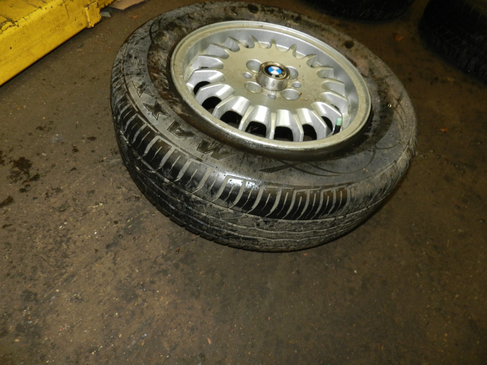 BMW SET OF 4 ALLOY WHEELS E30 - Image 7