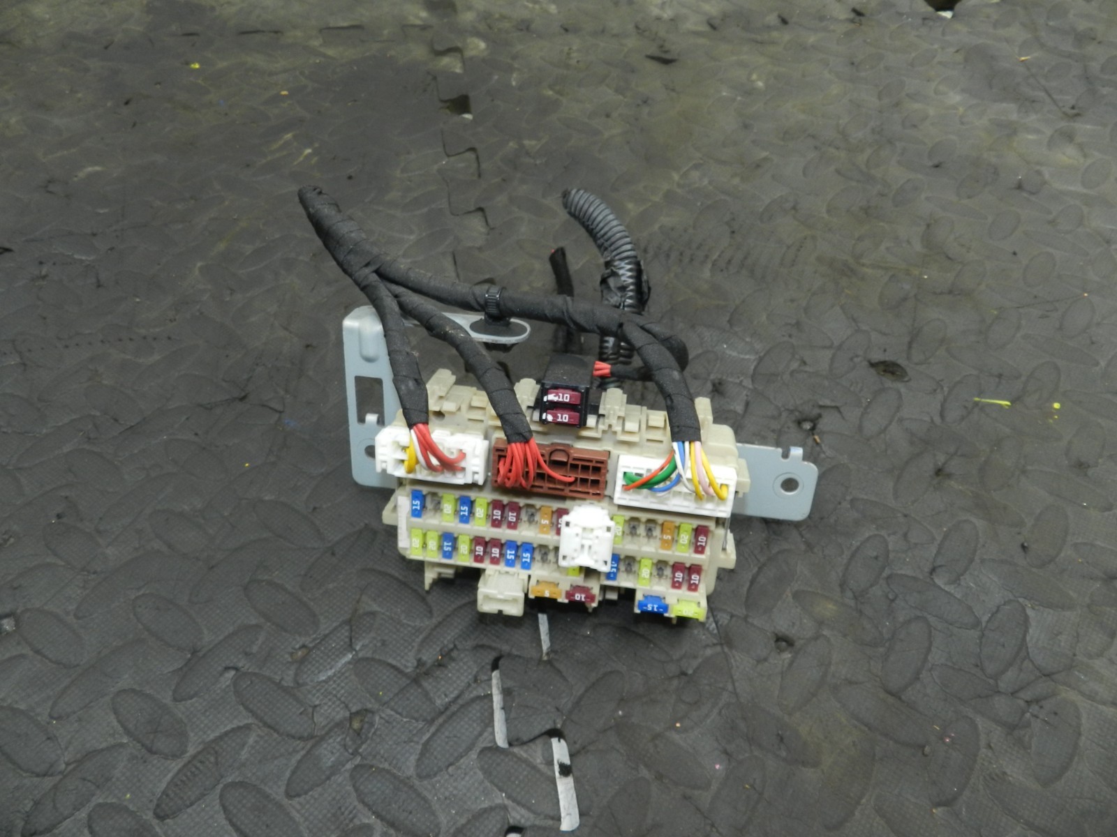 180. 2018 RENAULT KOLEOS MK2. FUSE BOX BOARD - Image 4