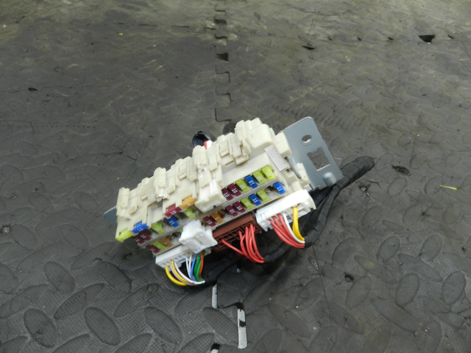 180. 2018 RENAULT KOLEOS MK2. FUSE BOX BOARD - Image 5