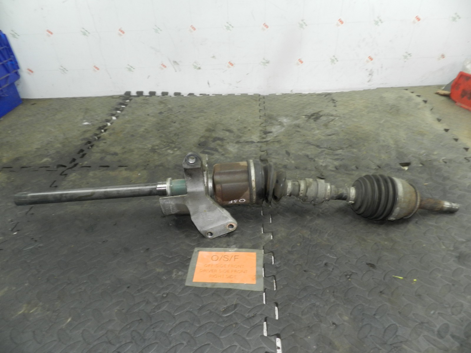 180. 2018 RENAULT KOLEOS MK2. DRIVER SIDE FRONT DRIVE SHAFT