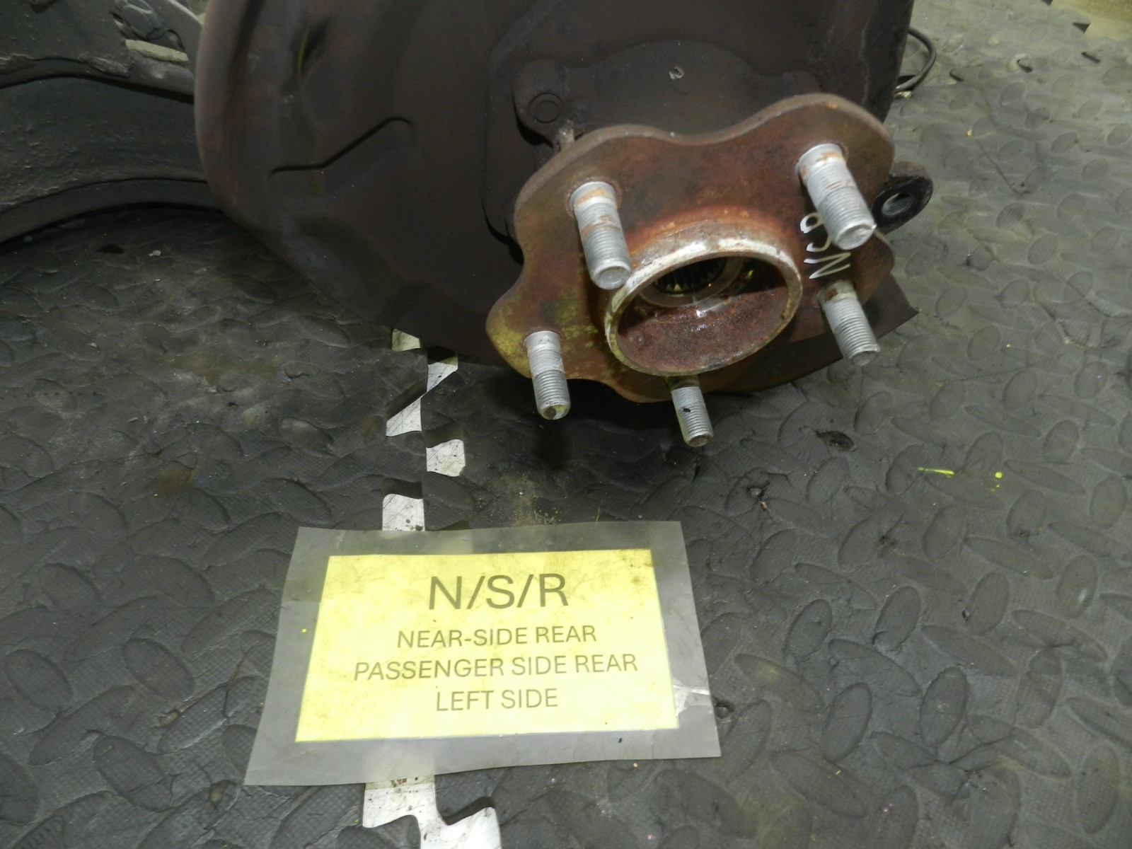 180. 2018 RENAULT KOLEOS MK2. PASSENGER SIDE REAR WHEEL HUB STUB AXLE - Image 5