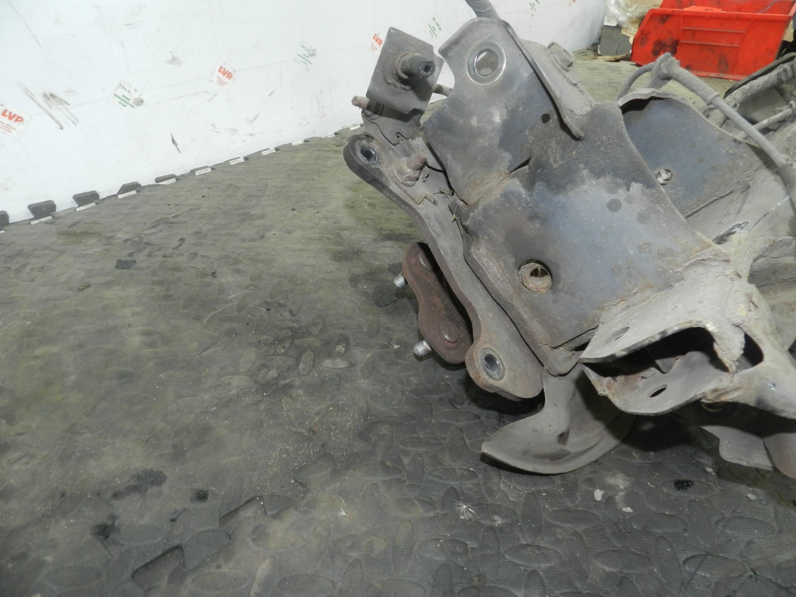 180. 2018 RENAULT KOLEOS MK2. PASSENGER SIDE REAR WHEEL HUB STUB AXLE - Image 10