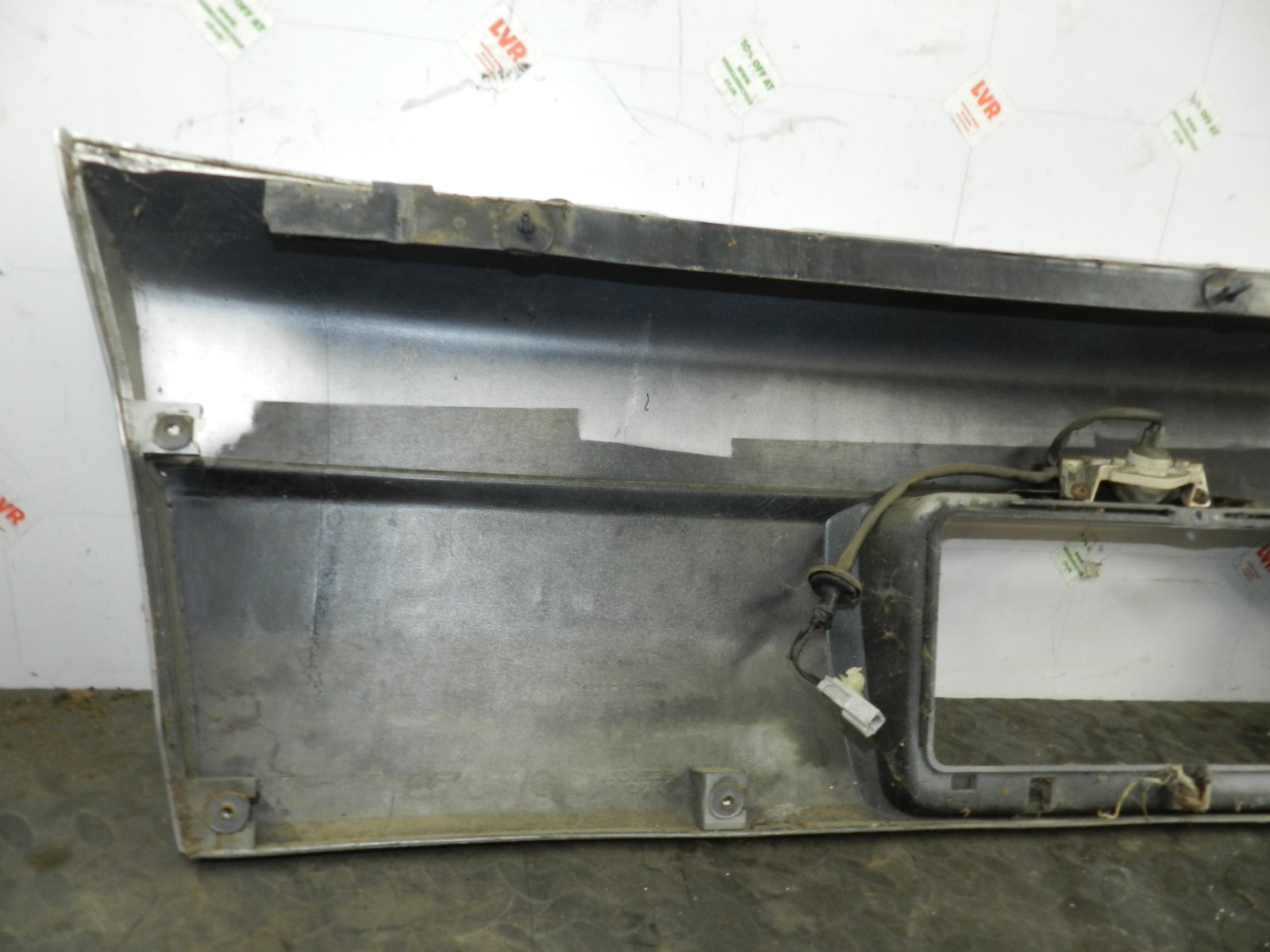 162. 1996 HONDA SMX. BOOT LID TAIL GATE DOOR OUTER TRIM PANEL - Image 5