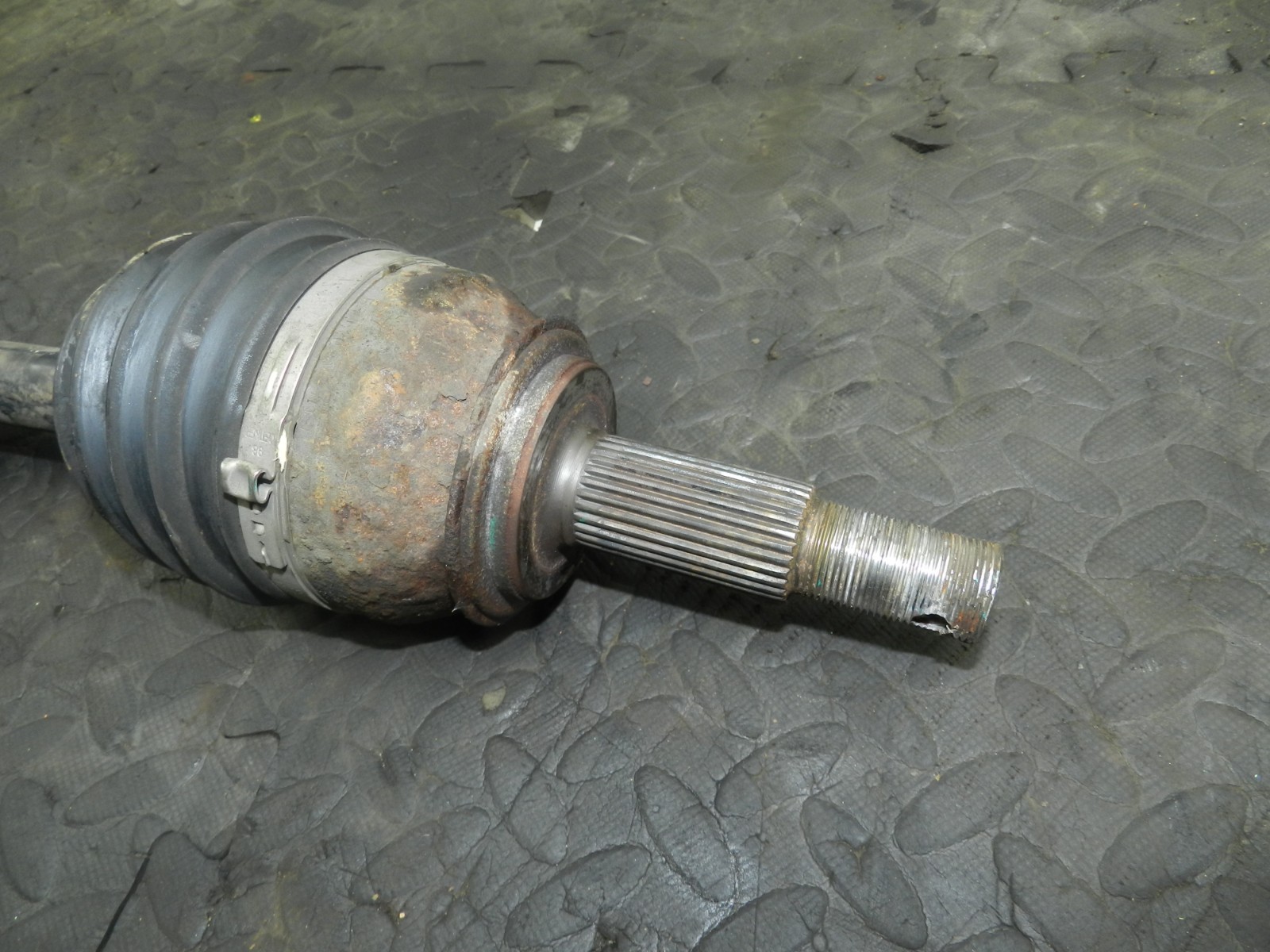 180. 2018 RENAULT KOLEOS MK2. PASSENGER SIDE FRONT DRIVE SHAFT - Image 3