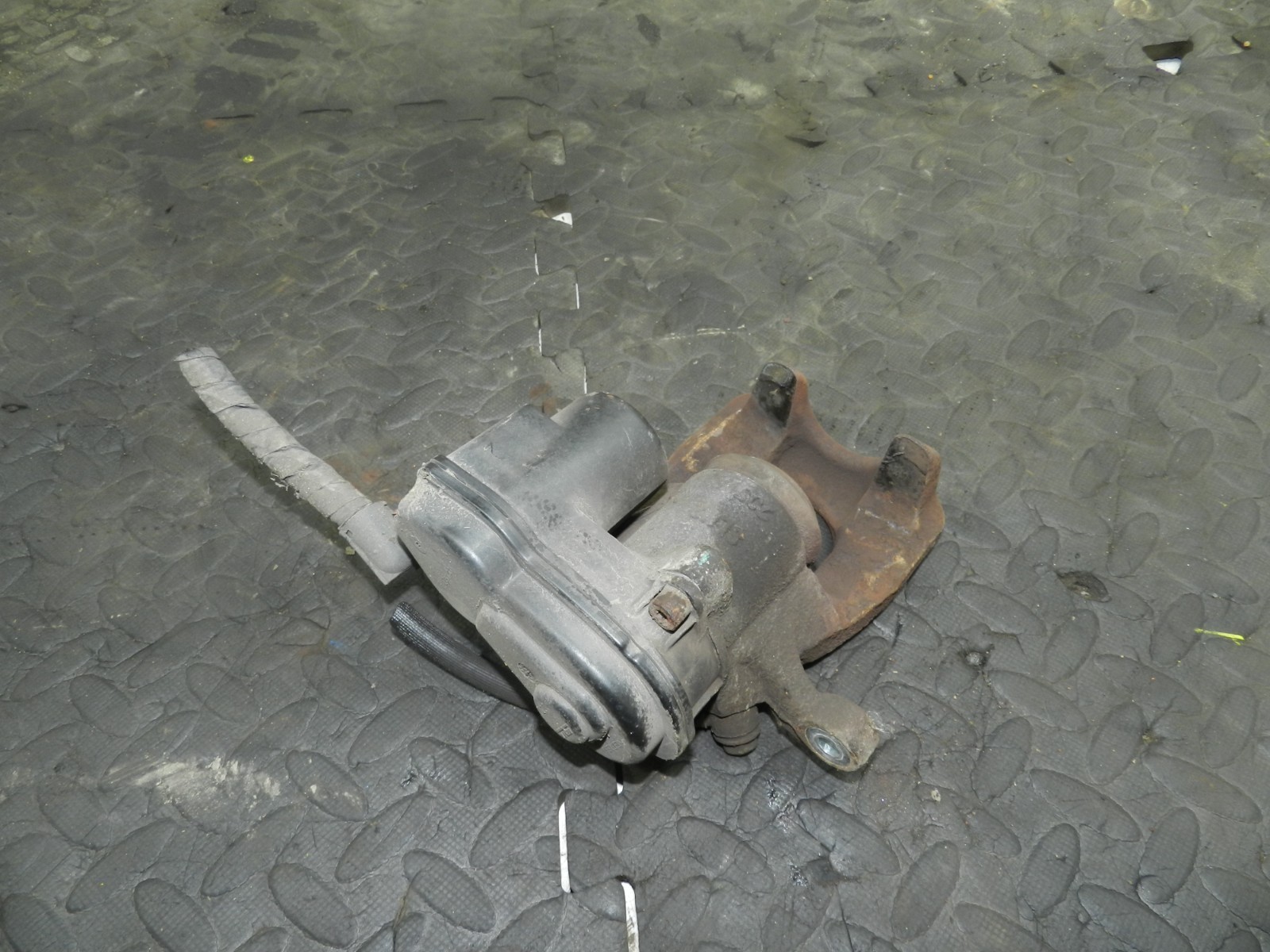 180. 2018 RENAULT KOLEOS MK2. PASSENGER REAR BRAKE CALIPER ELECTRIC HANDBRAKE - Image 4