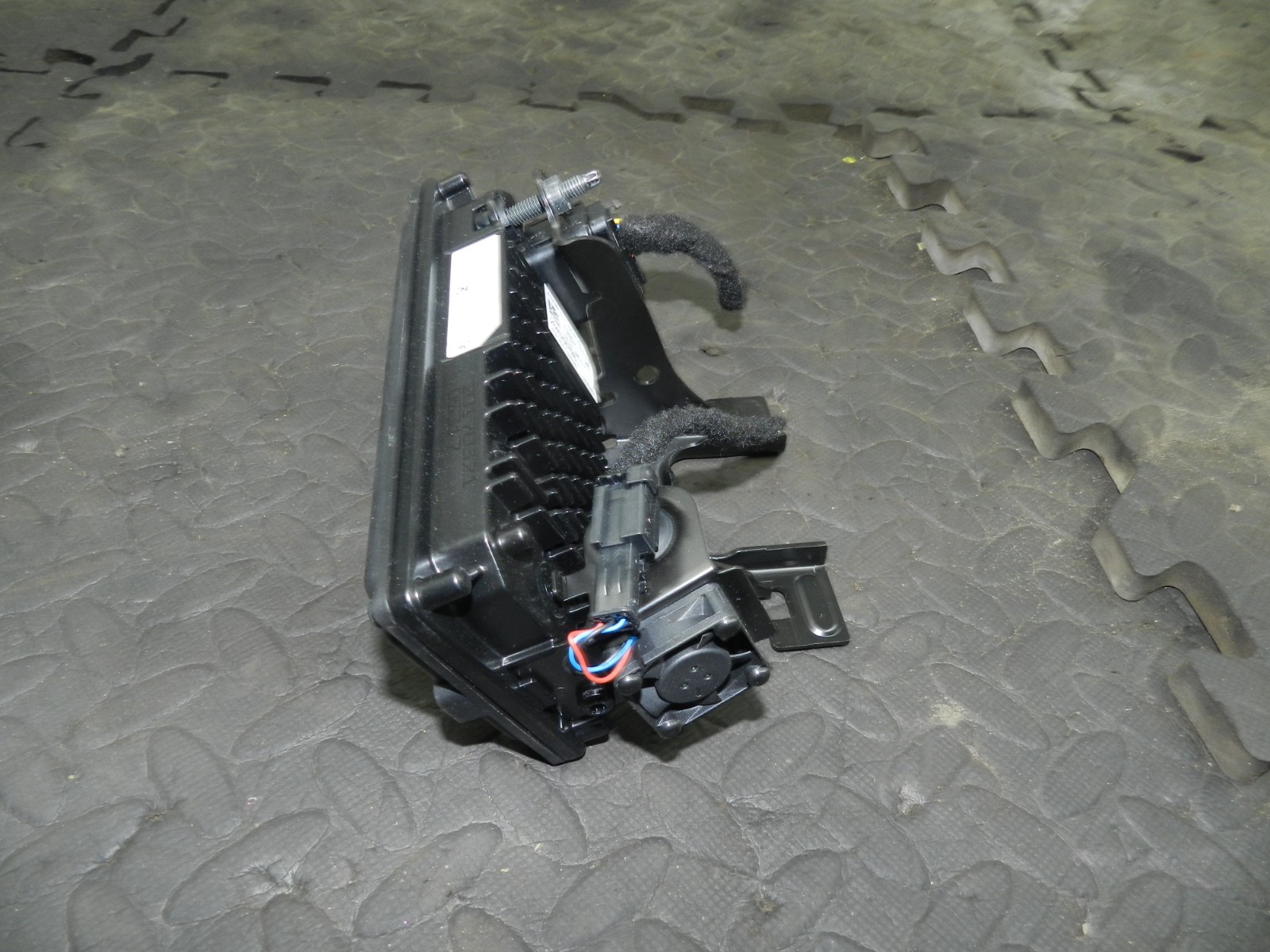 180. 2018 RENAULT KOLEOS MK2. FRONT WINDSCREEN CAMERA SENSOR MODULE 284625670R - Image 4