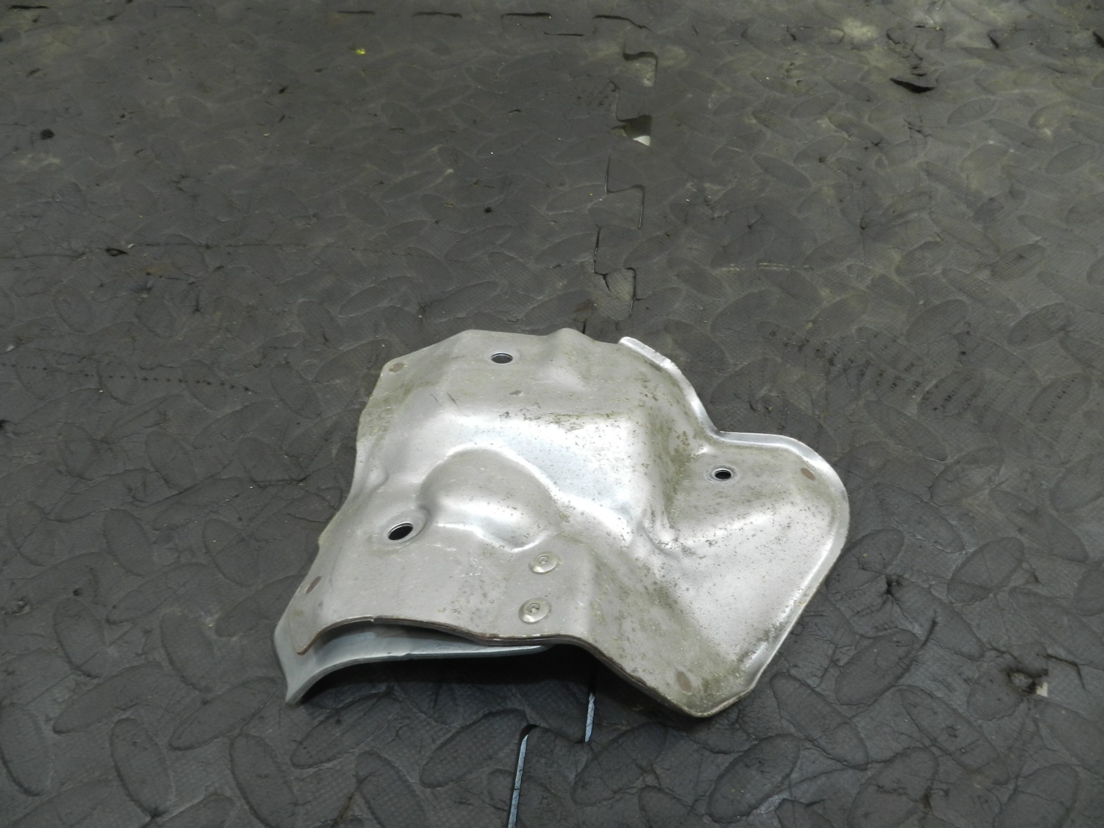 180. 2018 RENAULT KOLEOS MK2. EXHAUST HEAT SHIELD