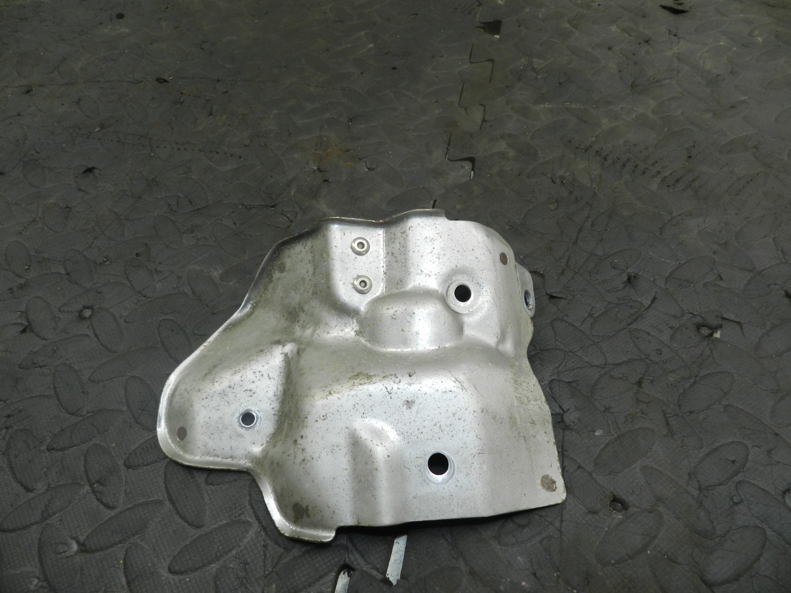 180. 2018 RENAULT KOLEOS MK2. EXHAUST HEAT SHIELD - Image 2