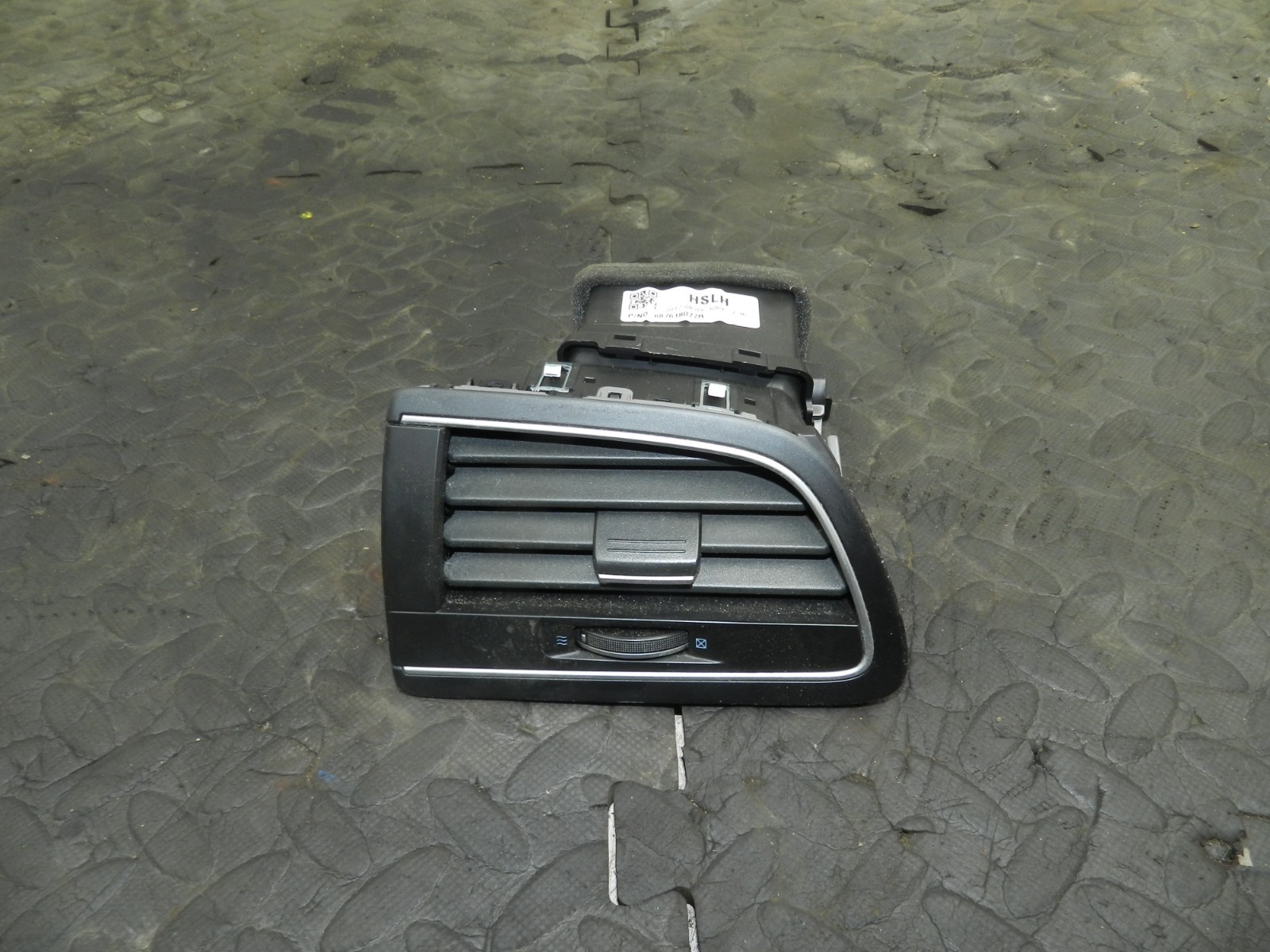 180. 2018 RENAULT KOLEOS MK2. AIR BLOWER VENT
