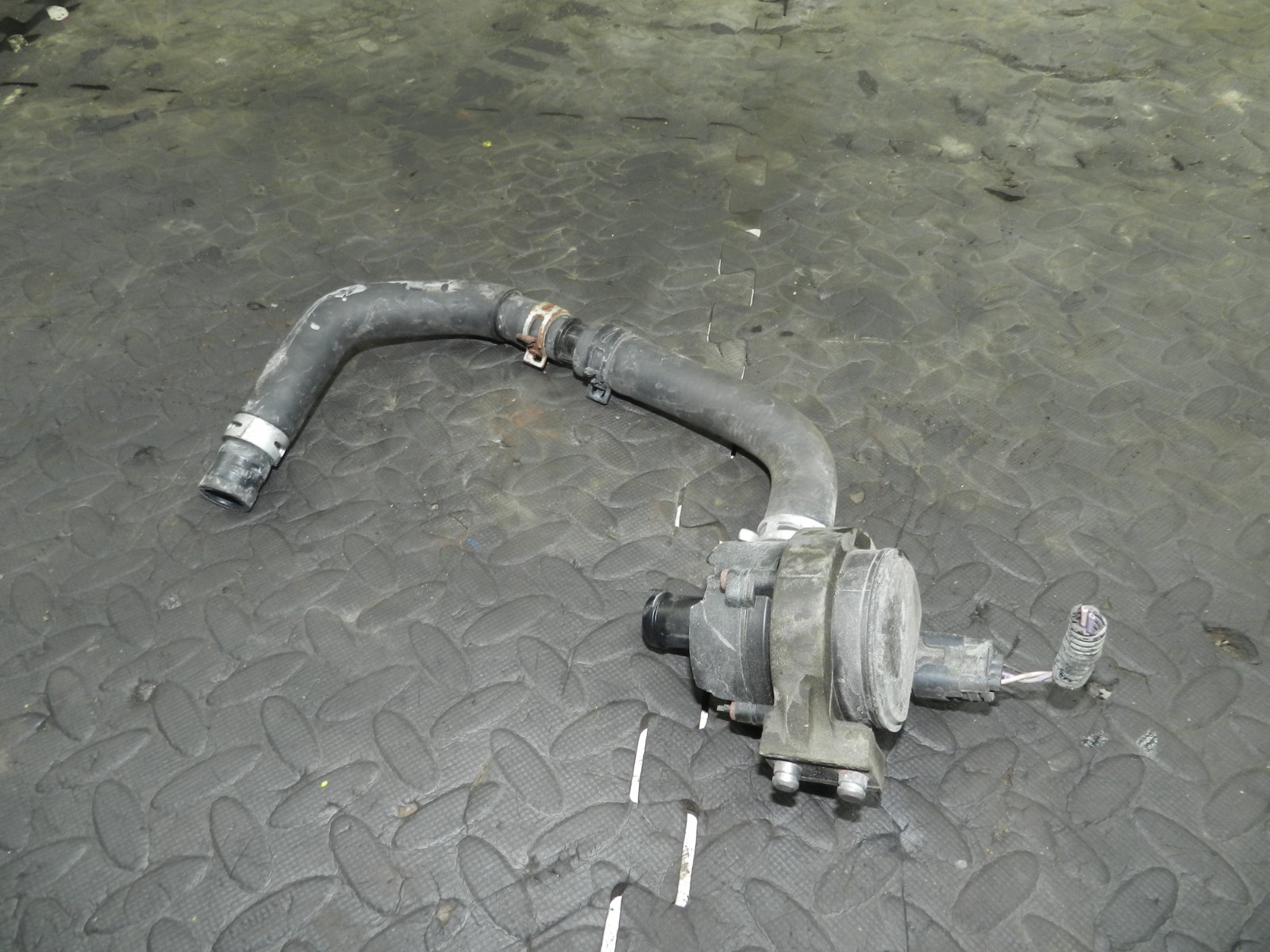 180. 2018 RENAULT KOLEOS MK2. AUXILLIARY WATER PUMP