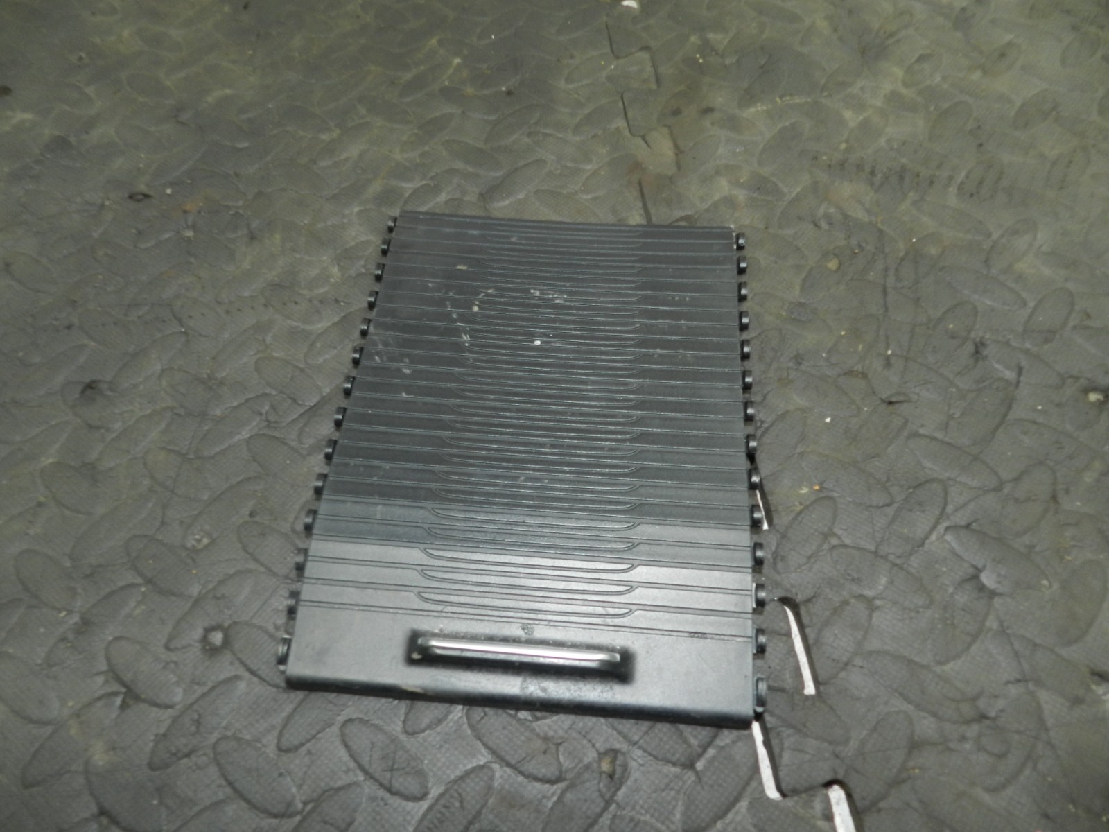180. 2018 RENAULT KOLEOS MK2. CENTRE CONSOLE ROLLER SHUTTER PANEL