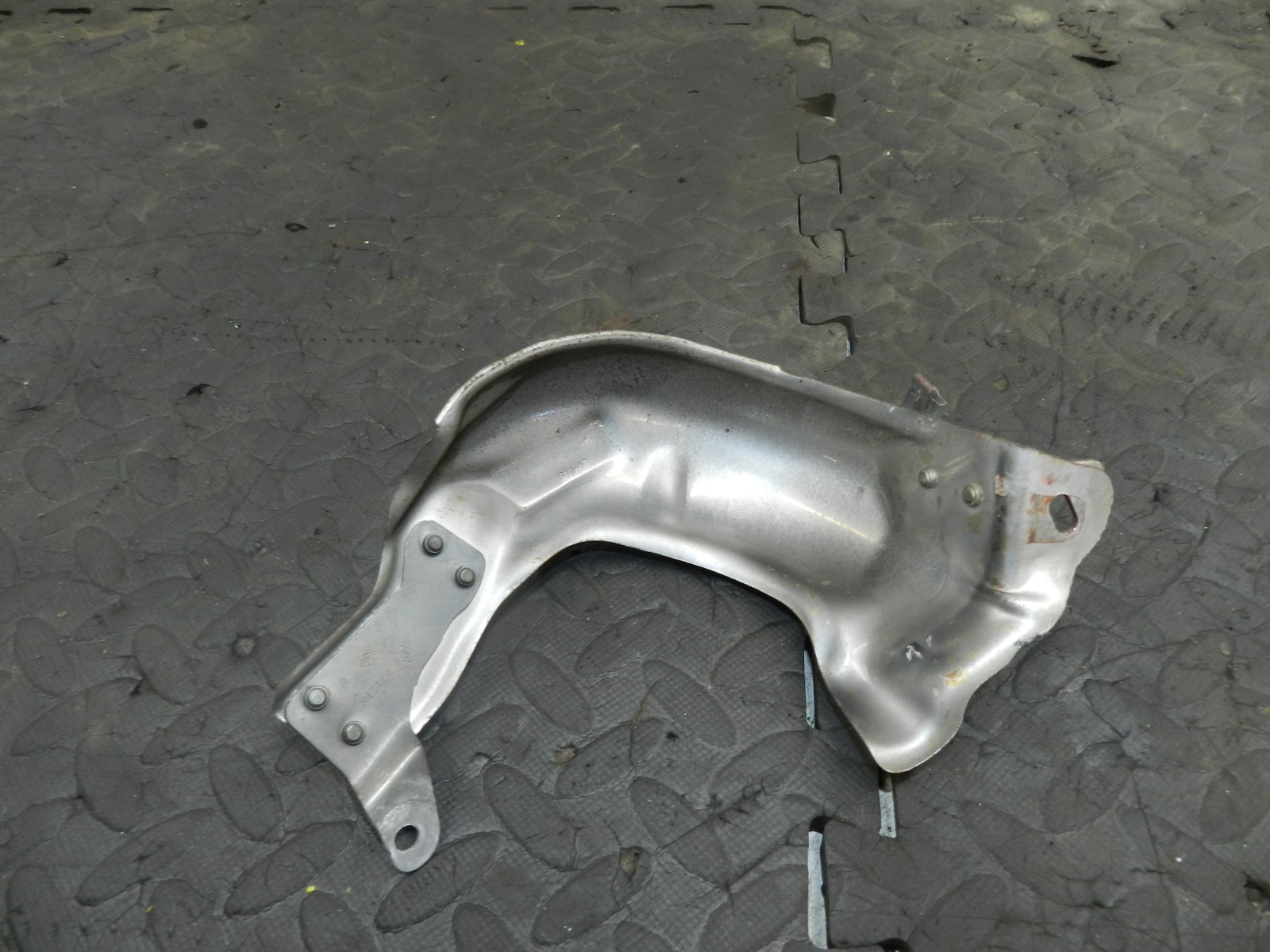 180. 2018 RENAULT KOLEOS MK2. EXHAUST HEAT SHIELD