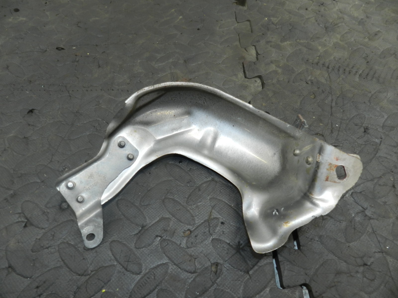 180. 2018 RENAULT KOLEOS MK2. EXHAUST HEAT SHIELD - Image 2
